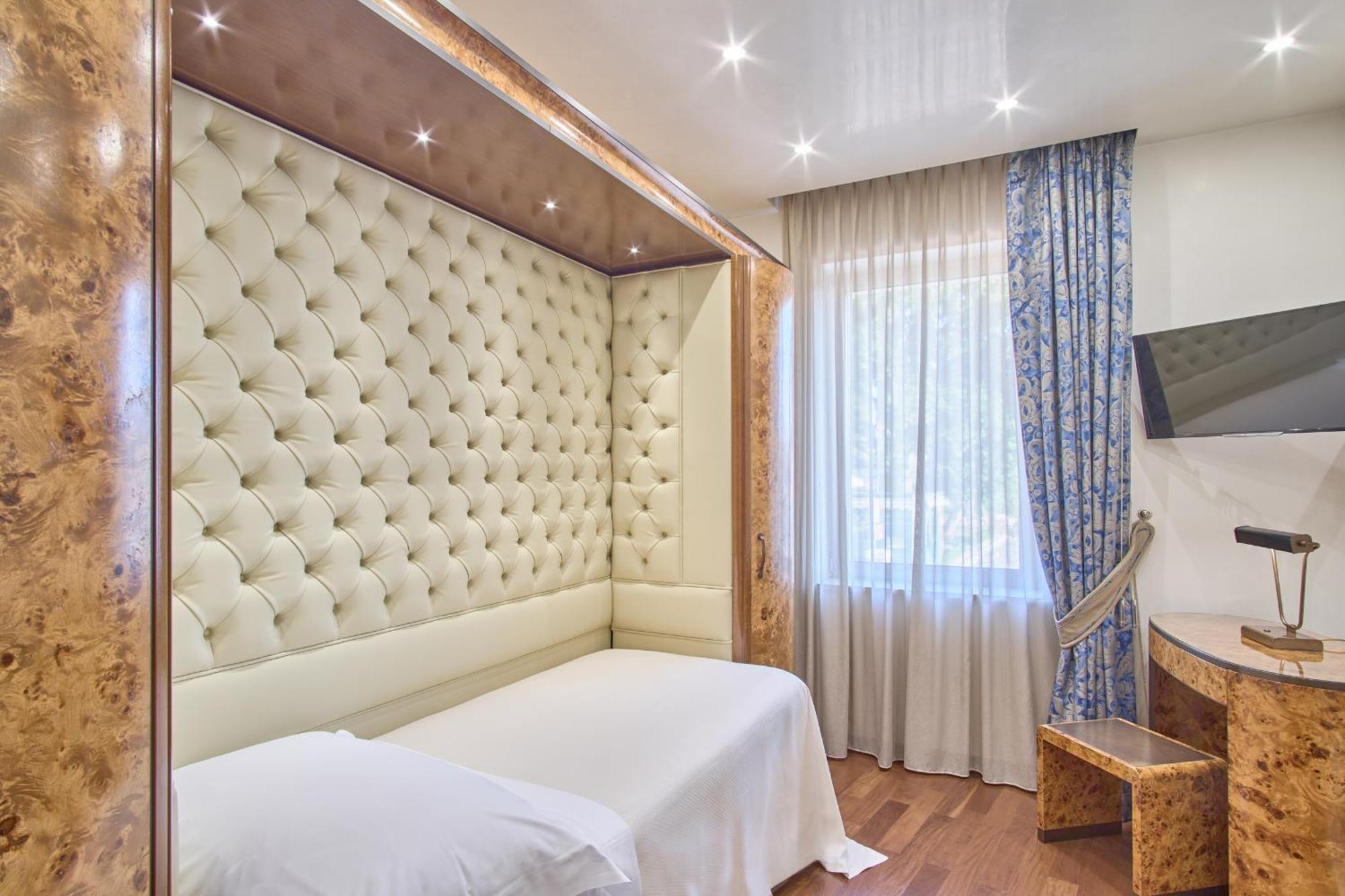 Deluxe Single Room City View