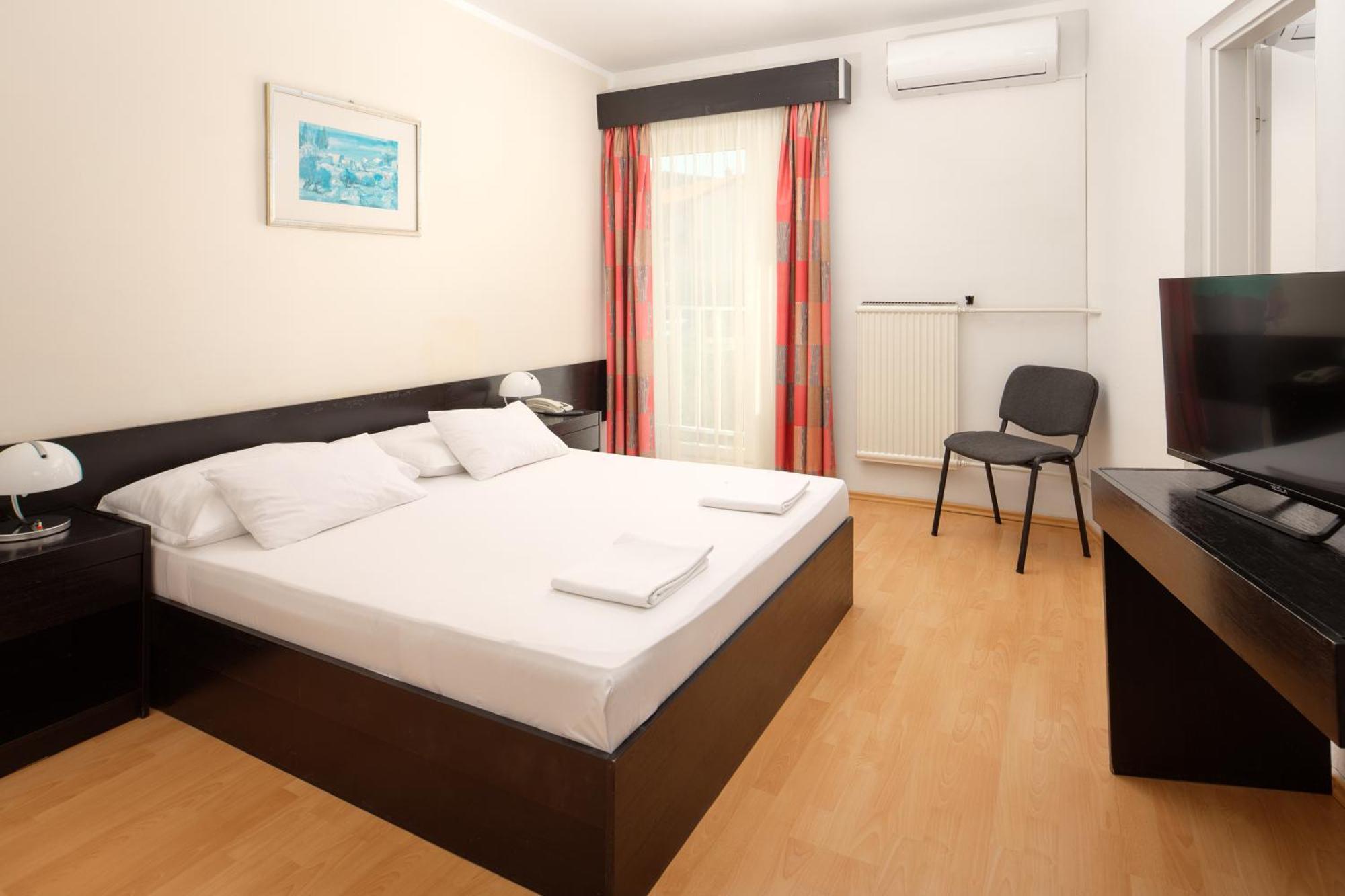 Family Room 22