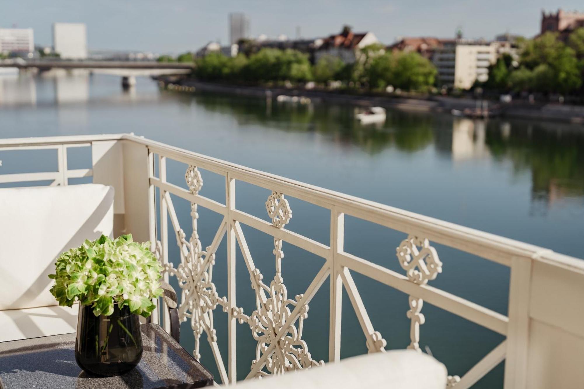 Junior Suite with Balcony and River View
