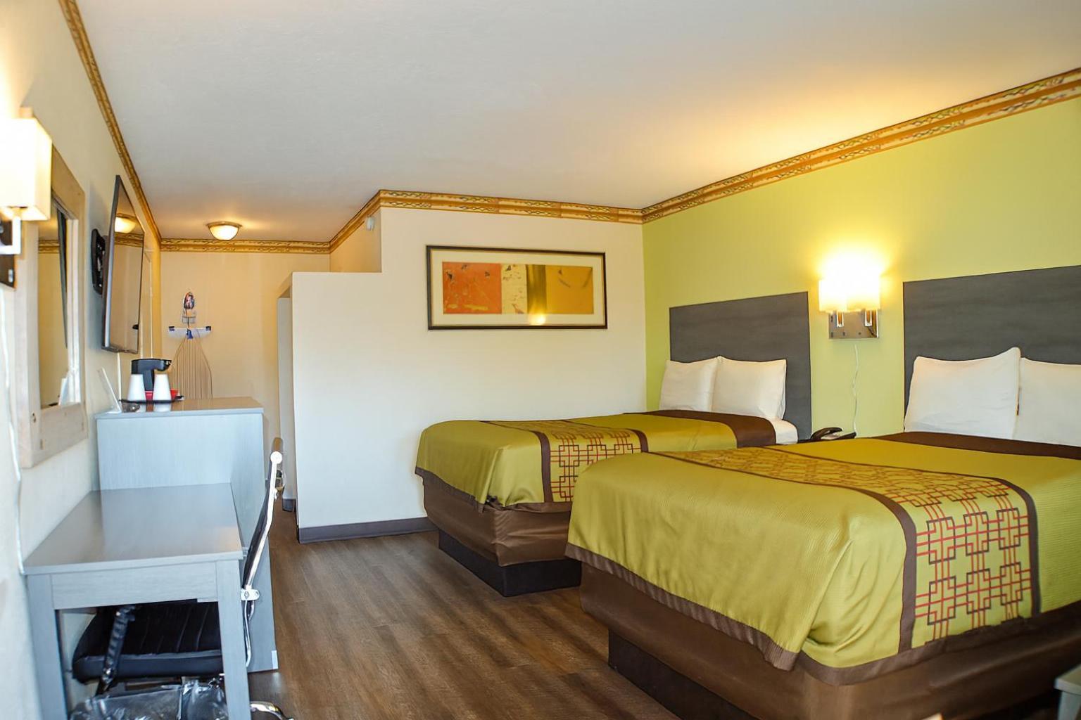 Double Room Two Double Beds Non-Smoking