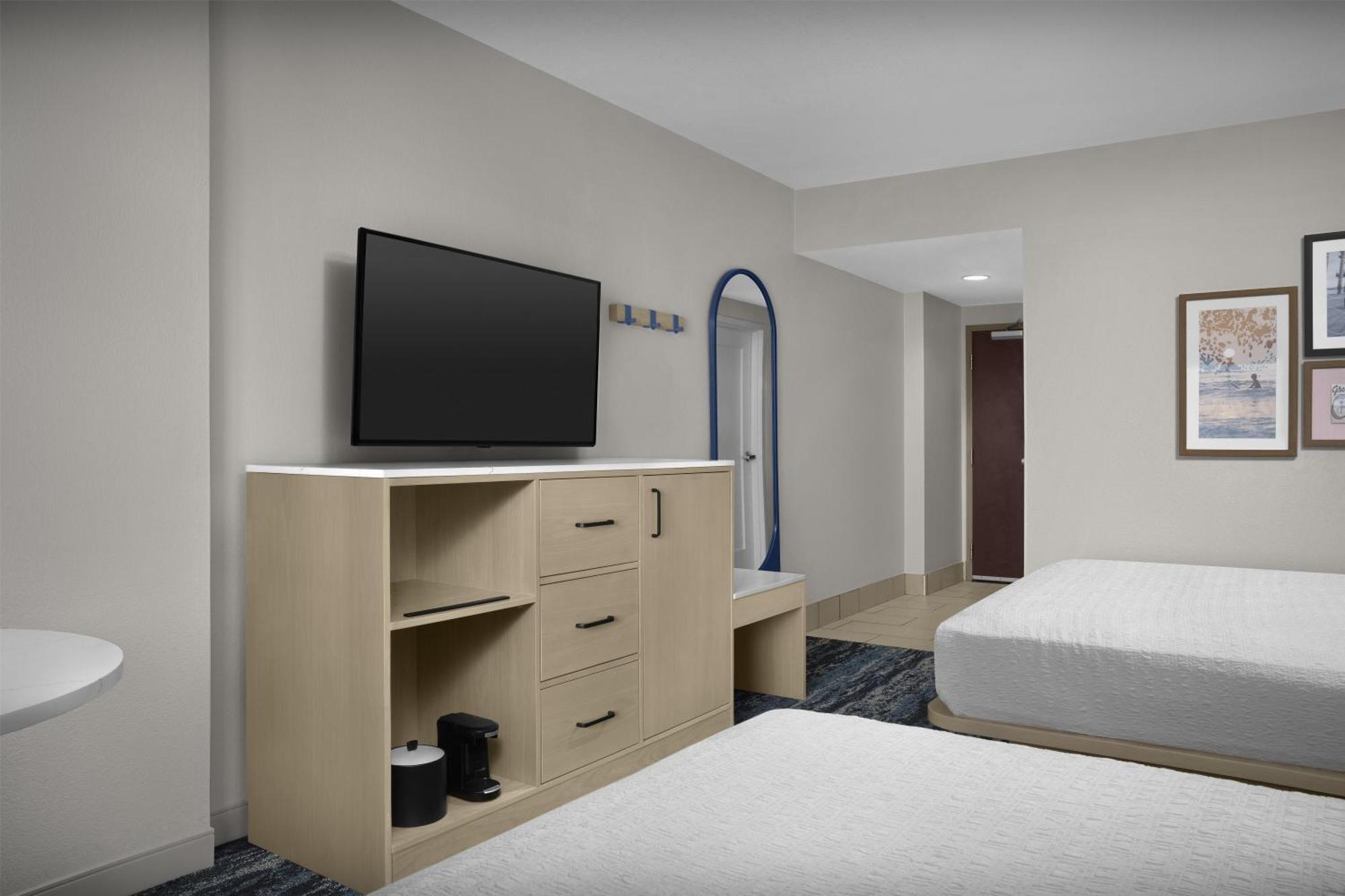 Room Two Queen Beds Non-Smoking