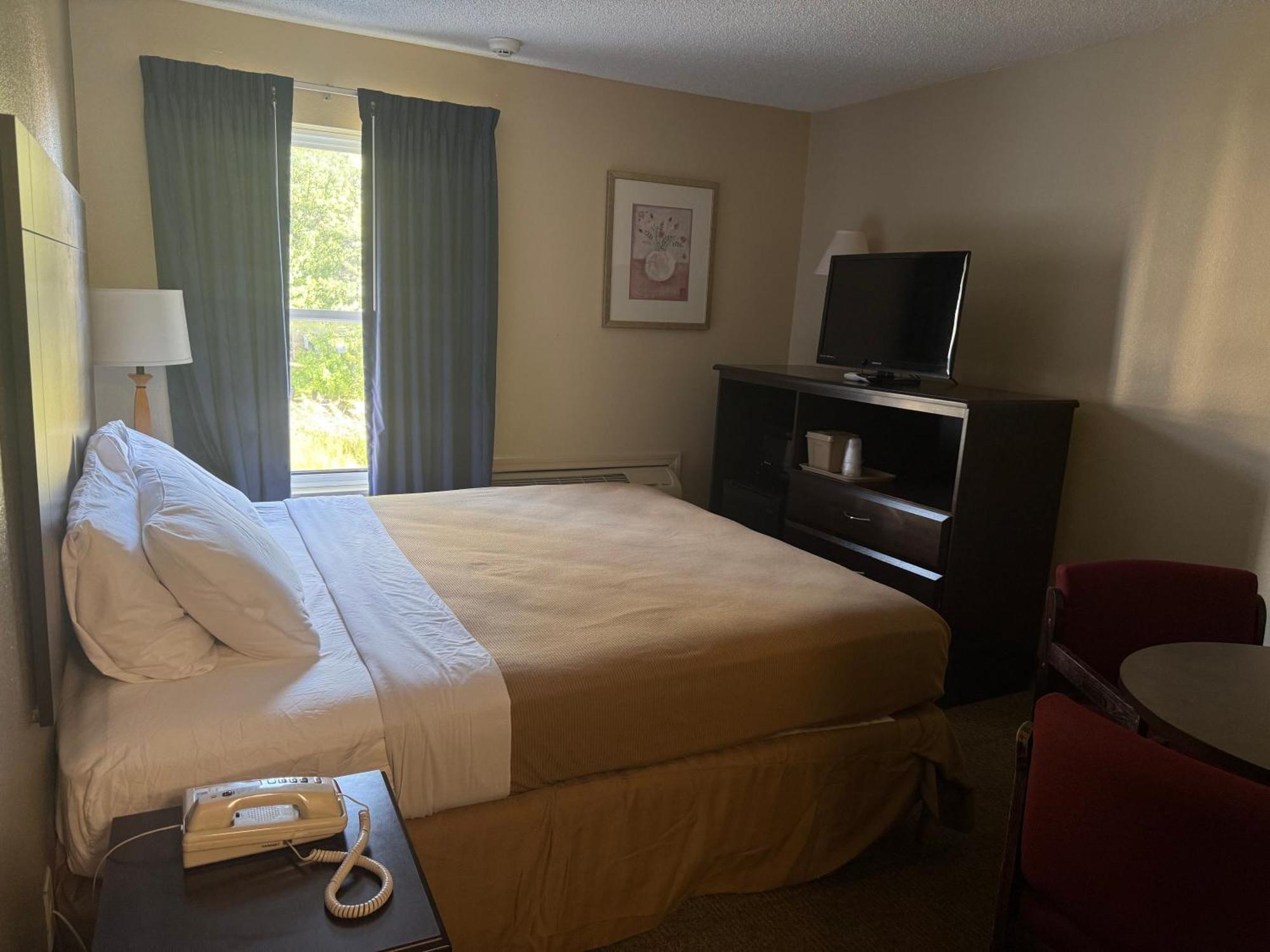 King Small Room