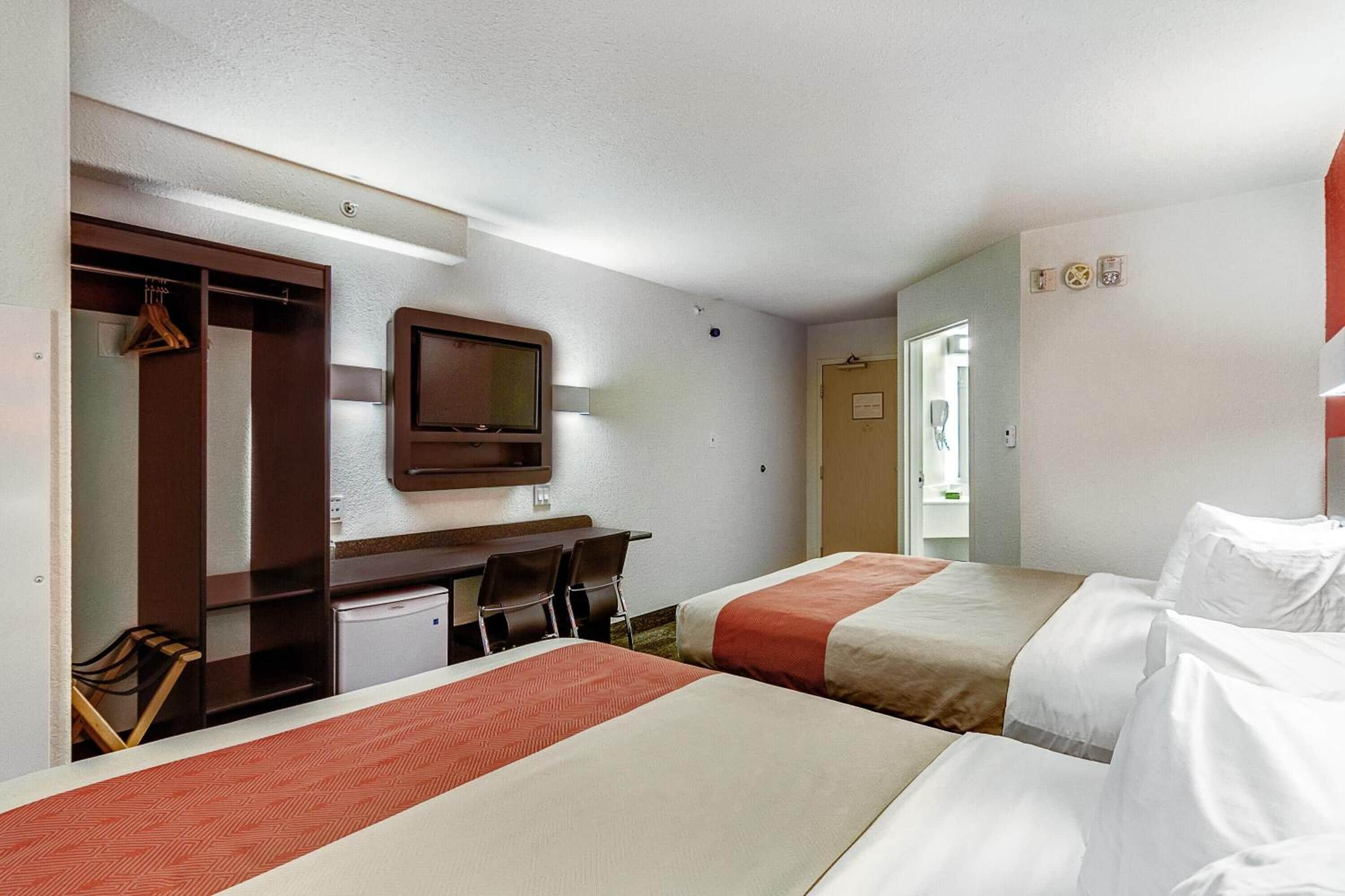 Deluxe Quadruple Room Non-Smoking