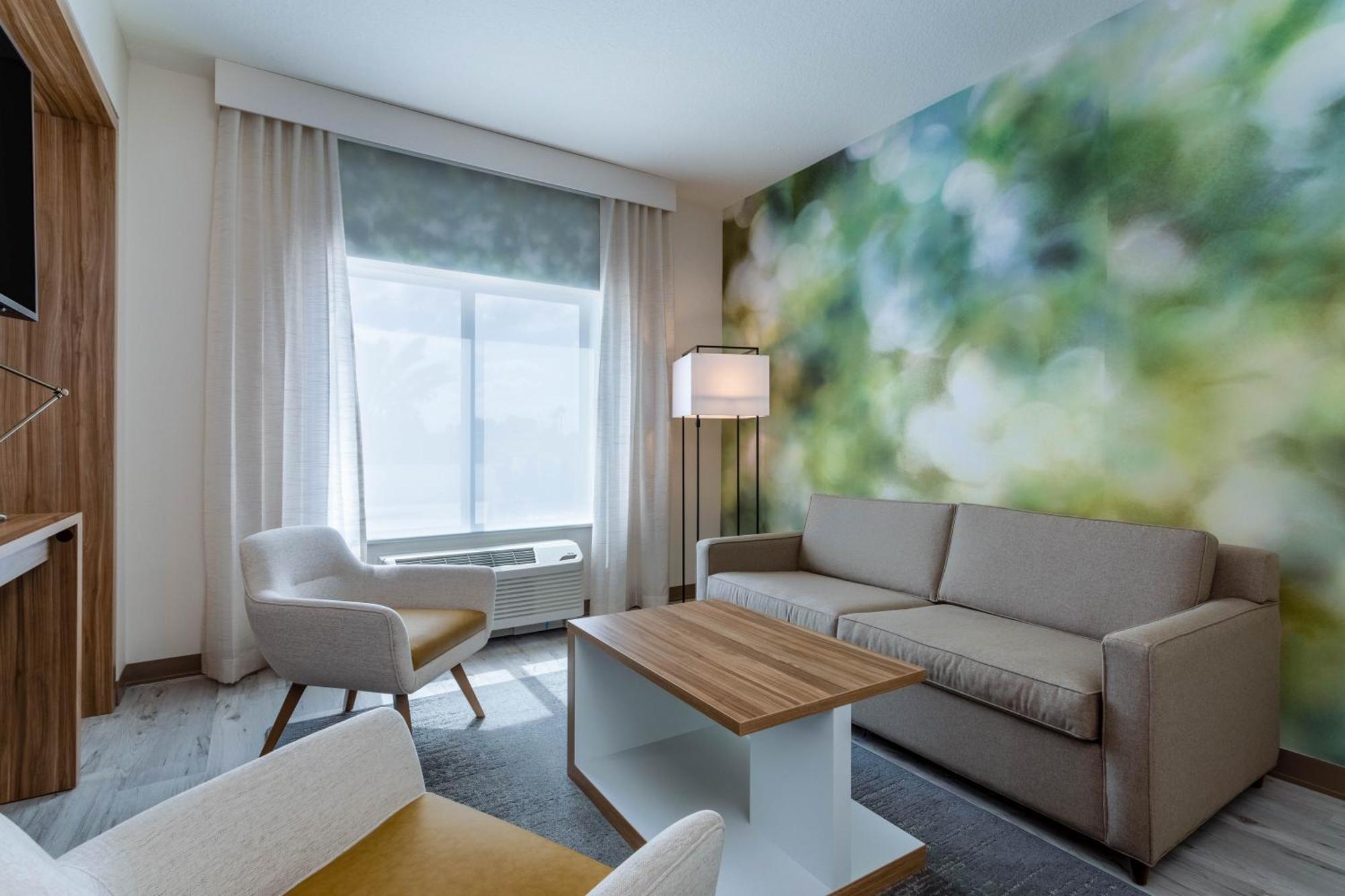 King Suite Sofa Bed No Resort Fee