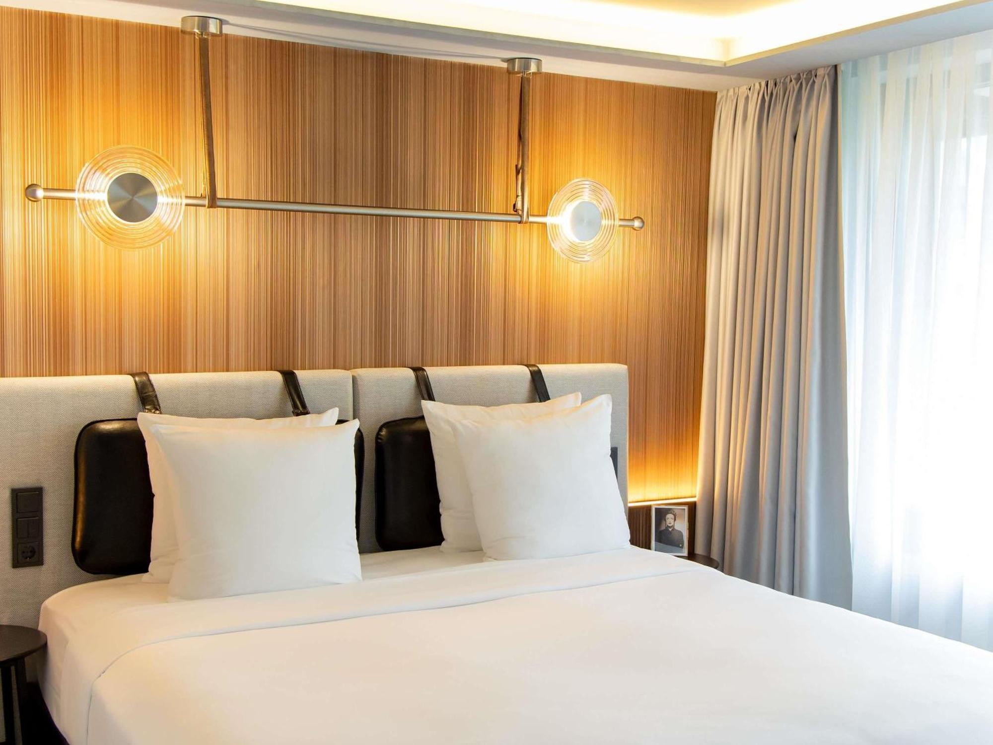 Deluxe Double Room City View