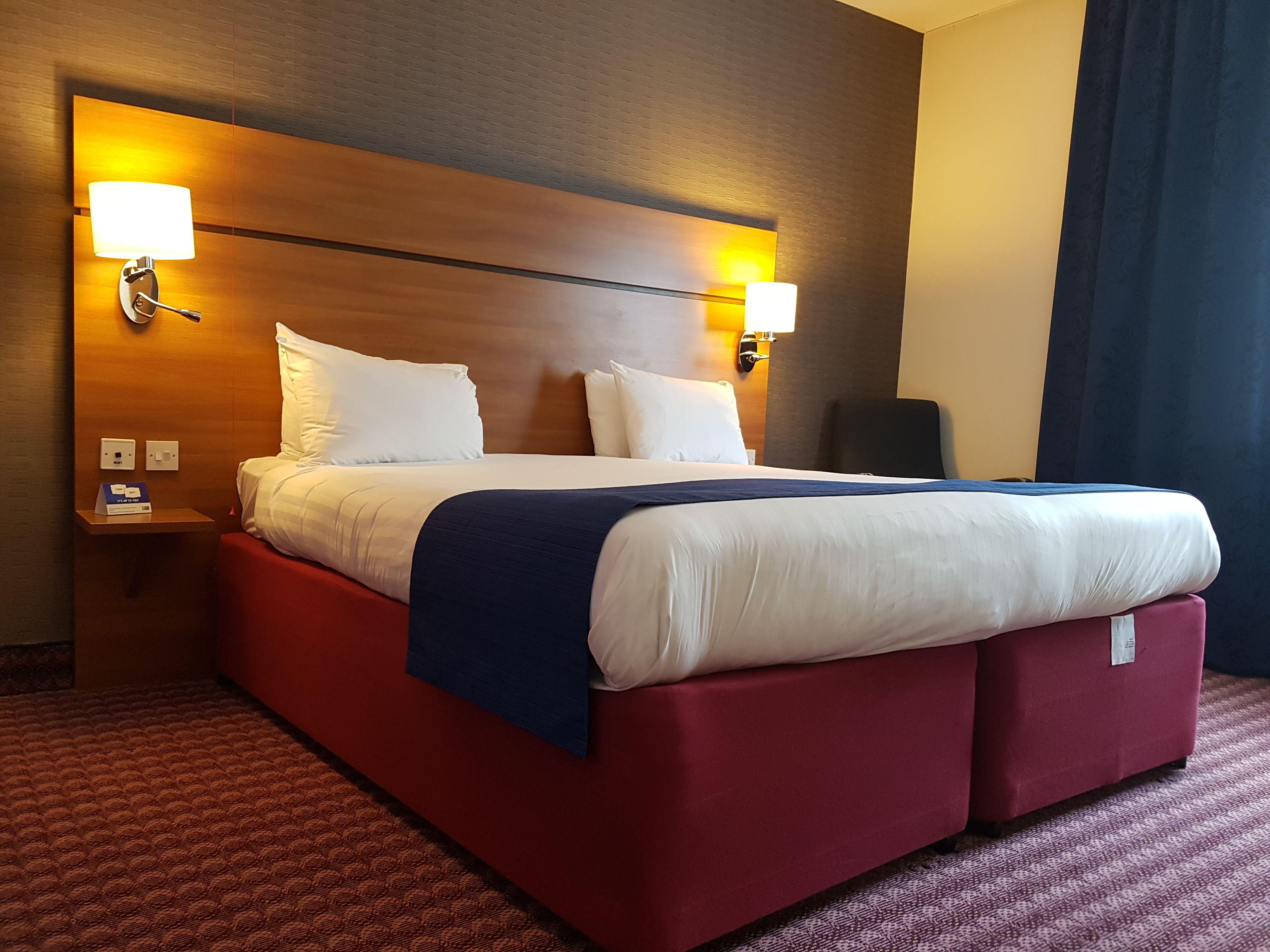 Standard King Room Hot