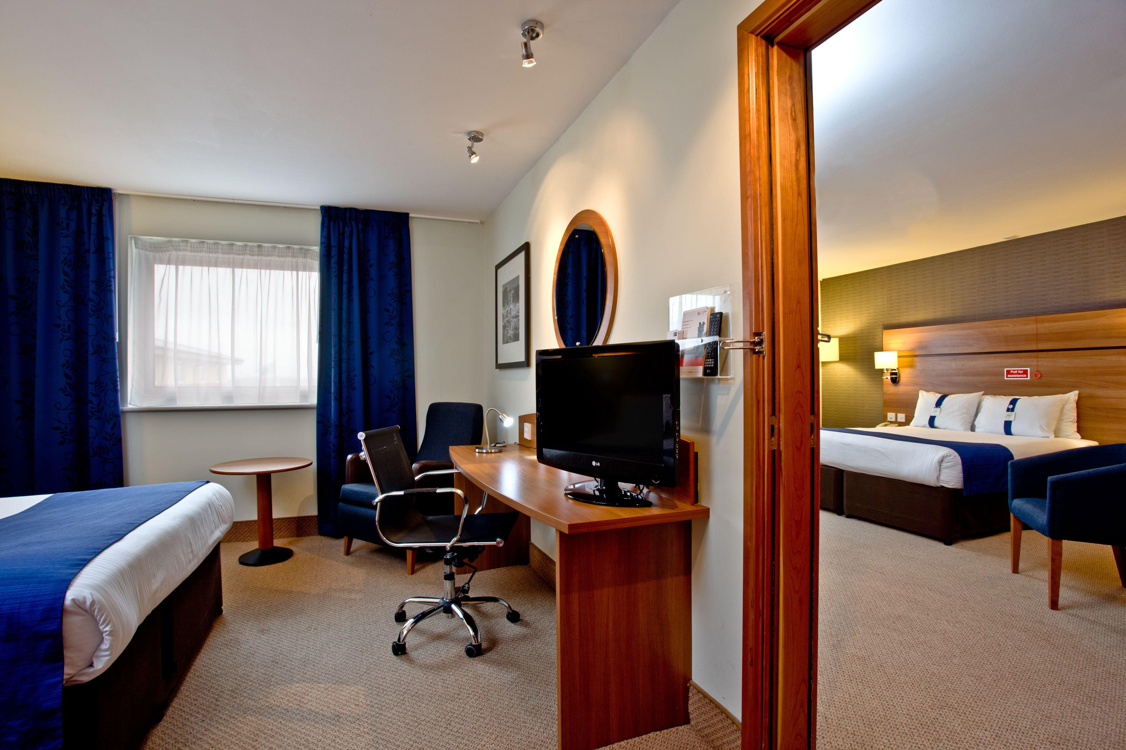 Standard King Room Hot