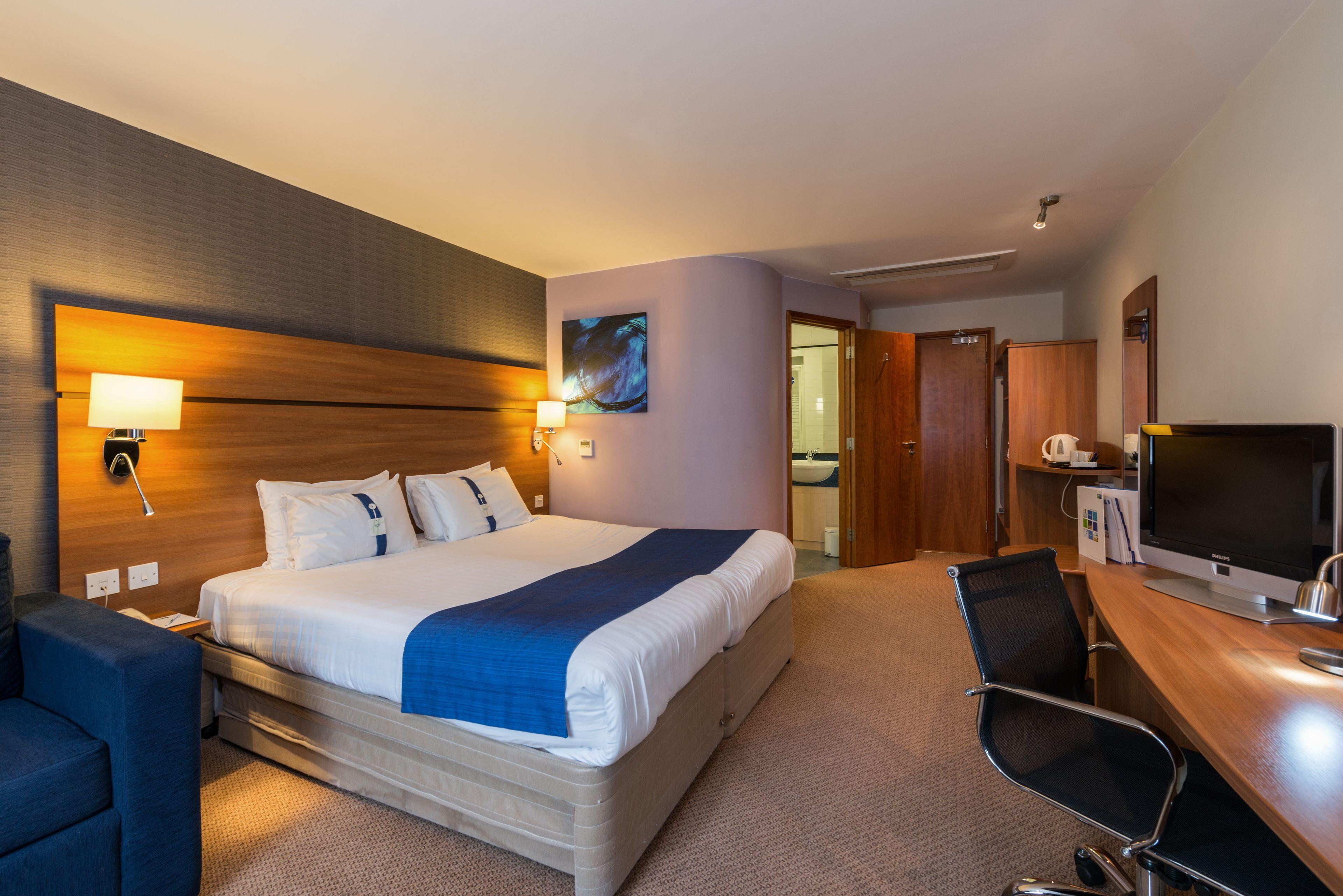 Standard King Room Hot