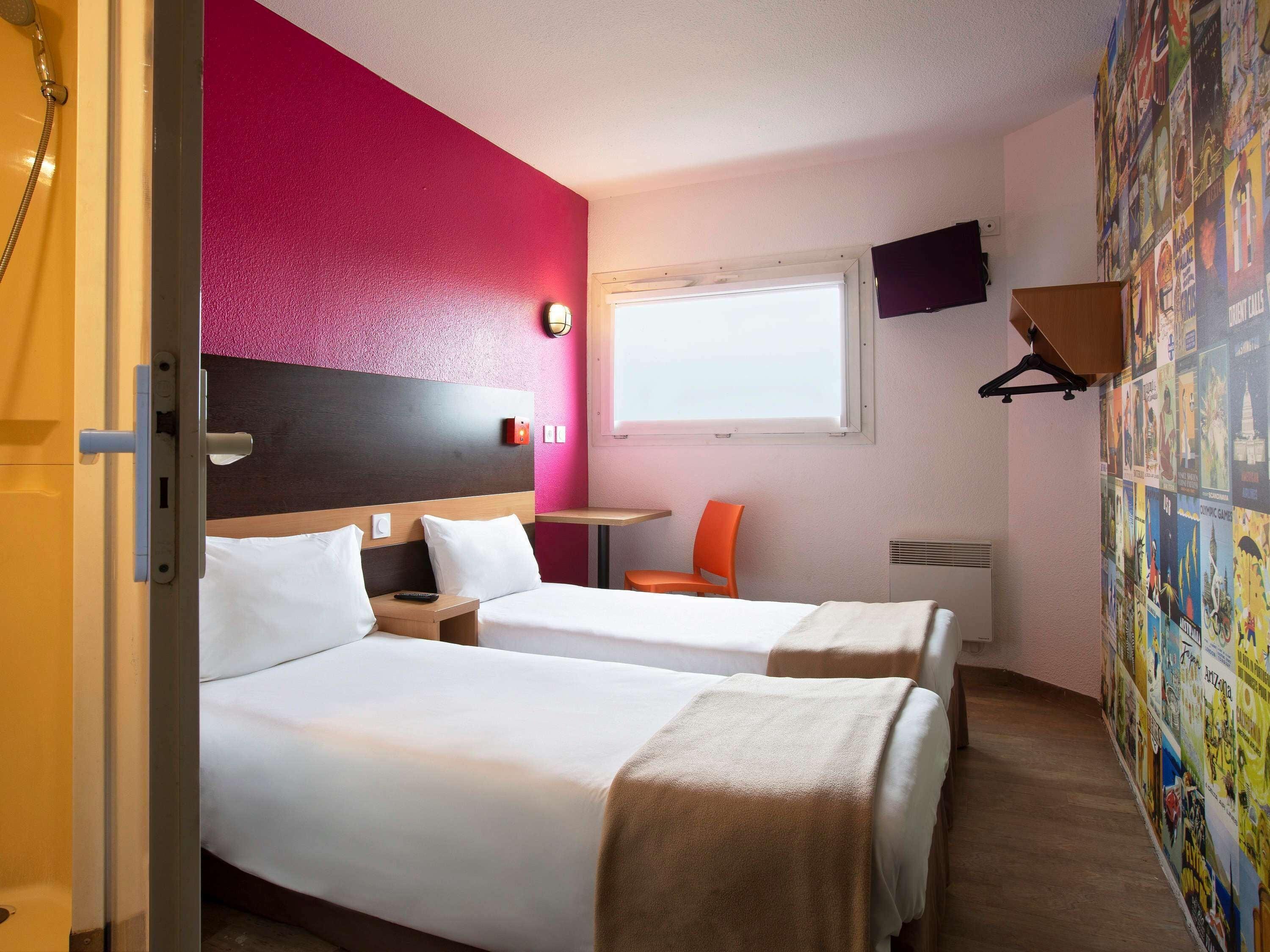 Cabrio Twin Room En-suite Bathroom