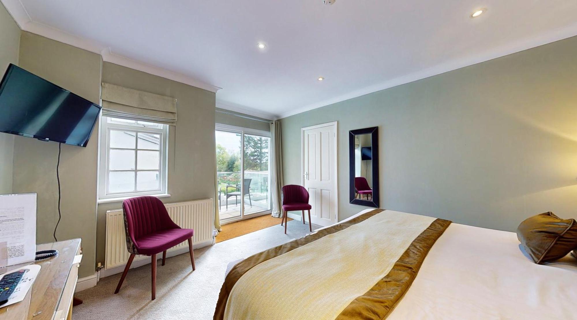 Superior Double or Twin Room Garden View