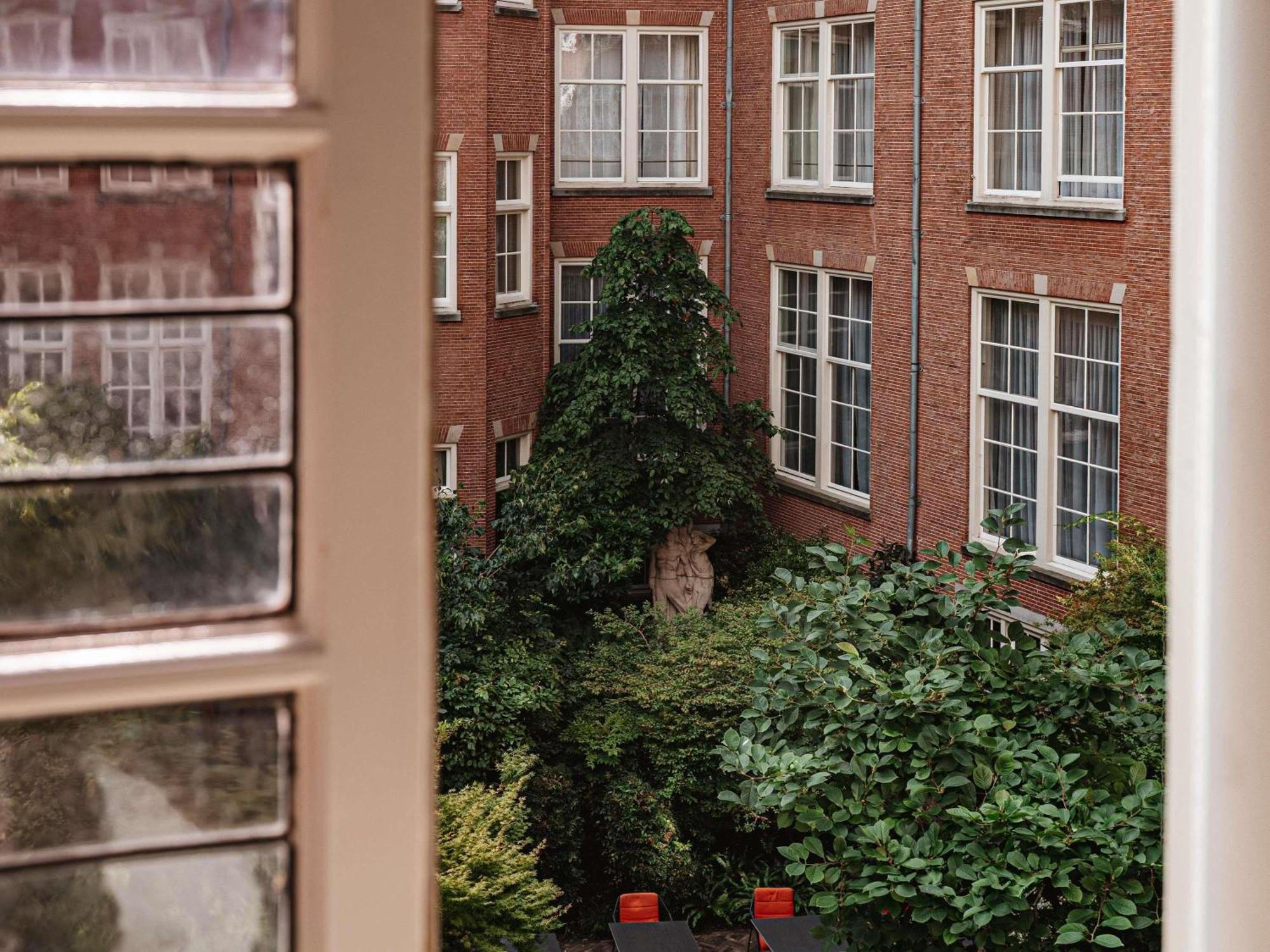 Superior Twin Room Courtyard Garden or City View,1716970529:JPEG