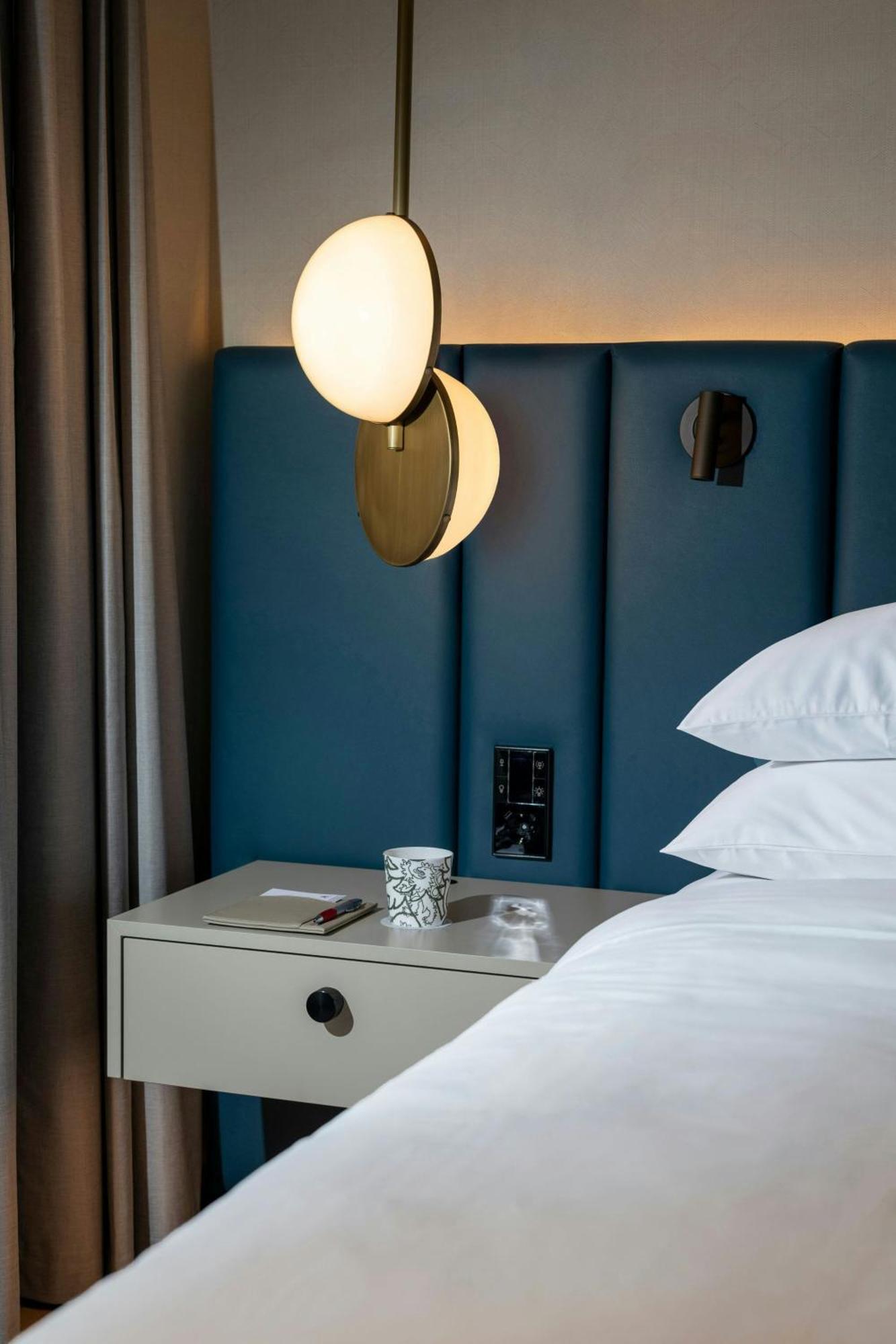 Grand Deluxe King Room