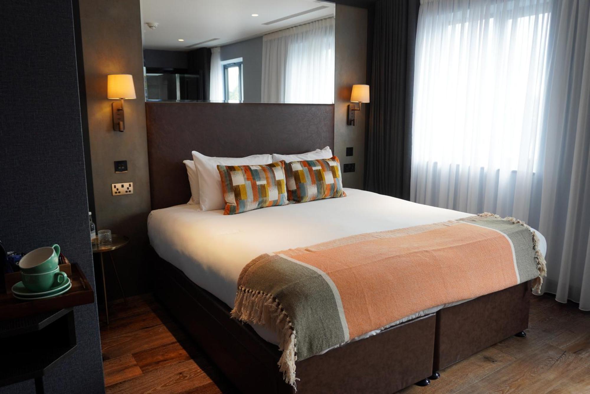 Large Double or Twin Room