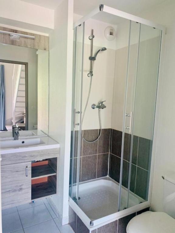 House Mezzanine Hotel Service