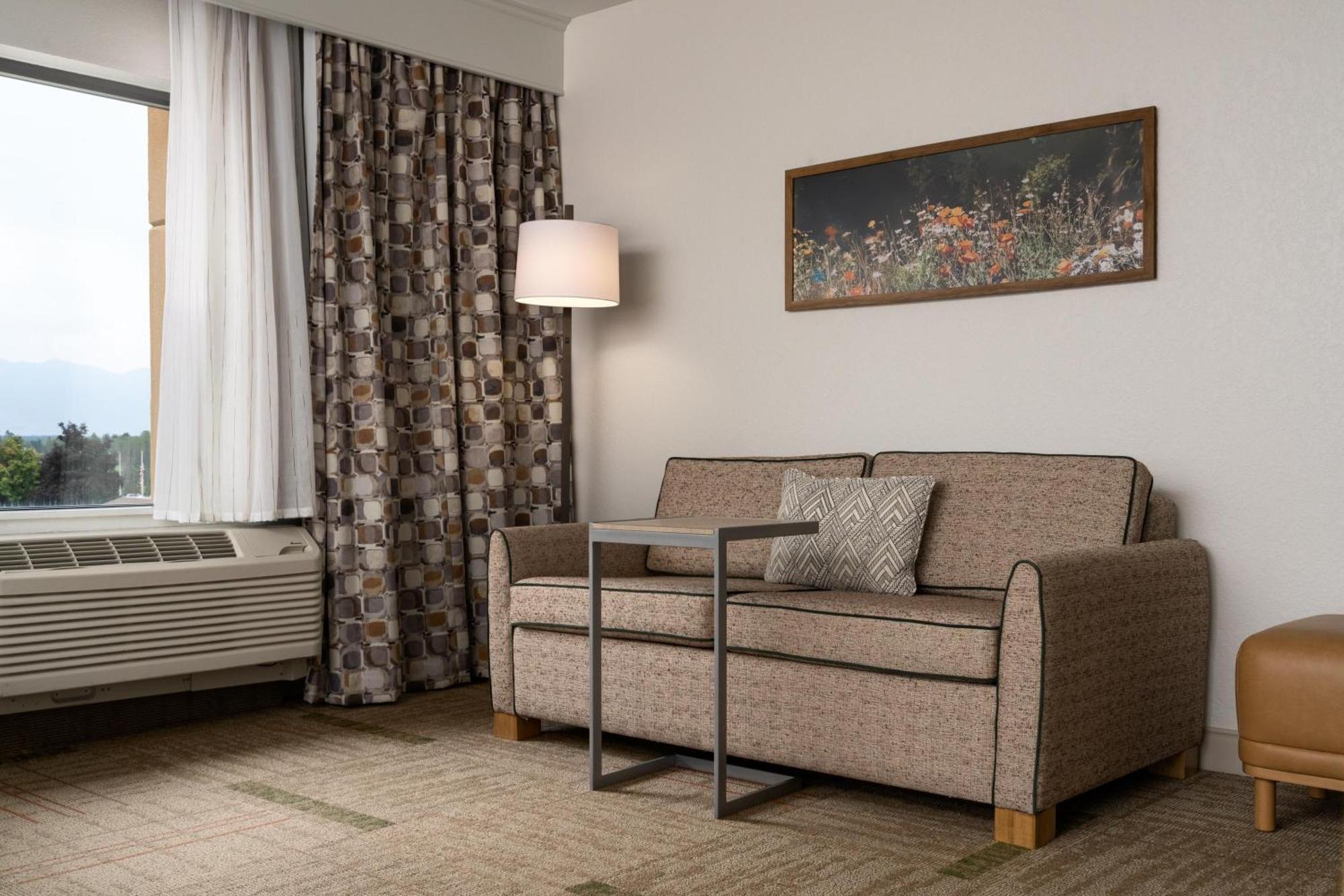 King Room with Sofa Bed - Non-Smoking