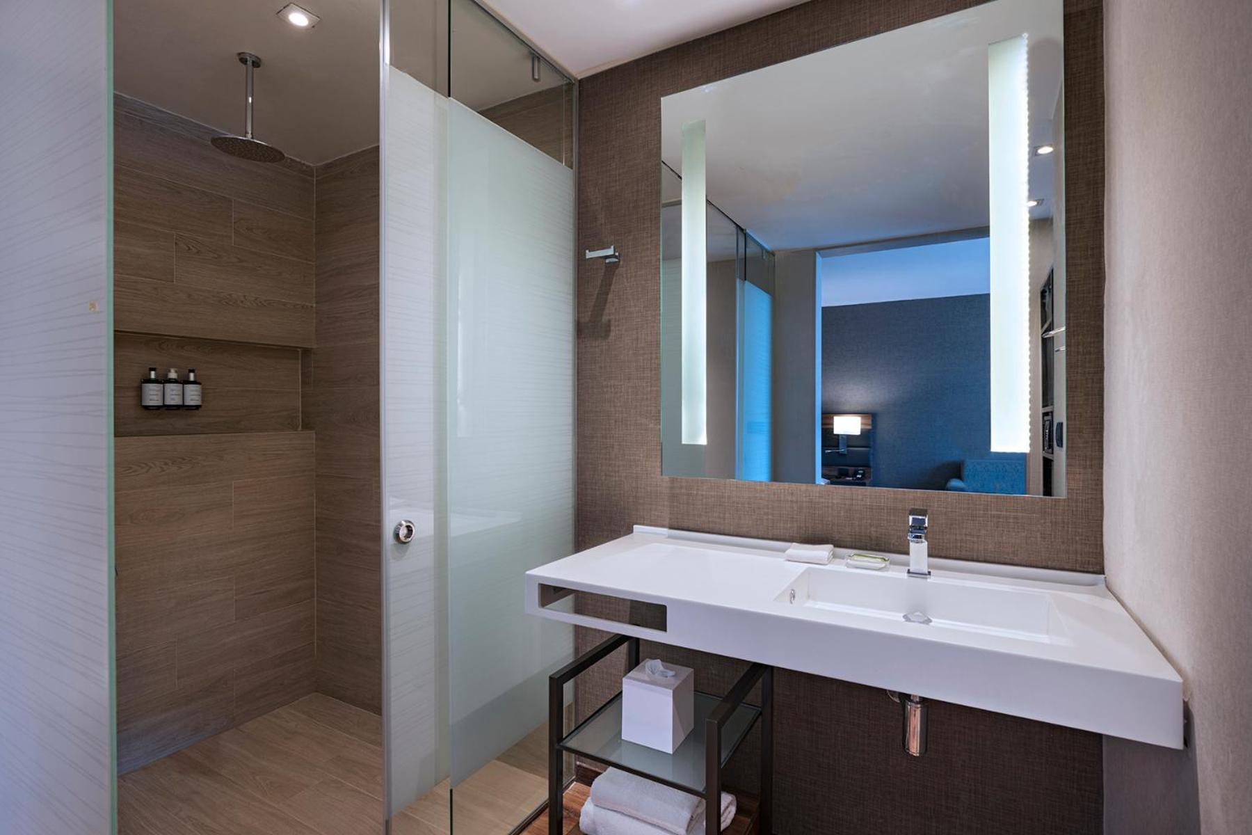 Extended King Size Room