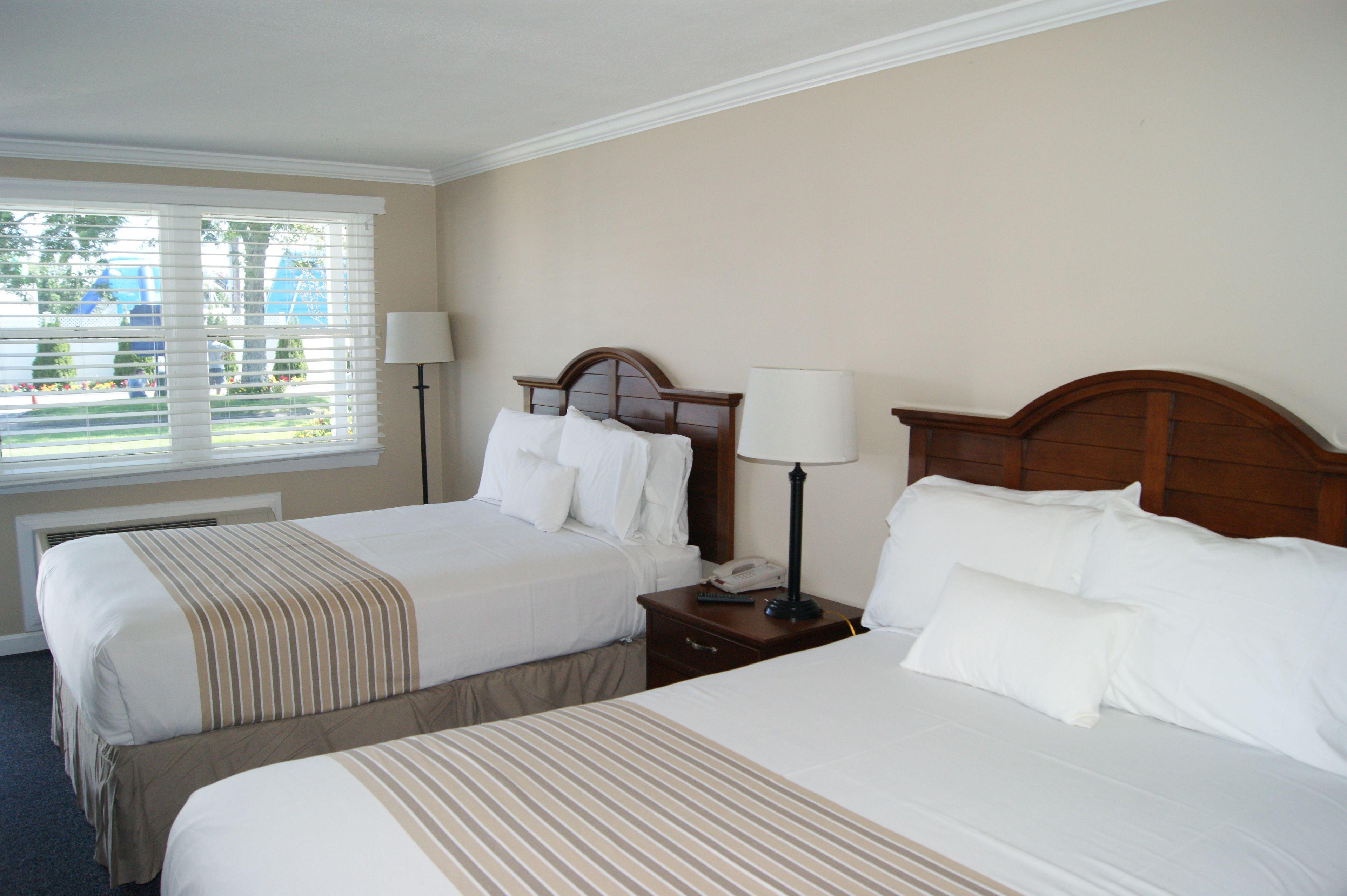 Standard Room 4 Entire Park Passes or each of