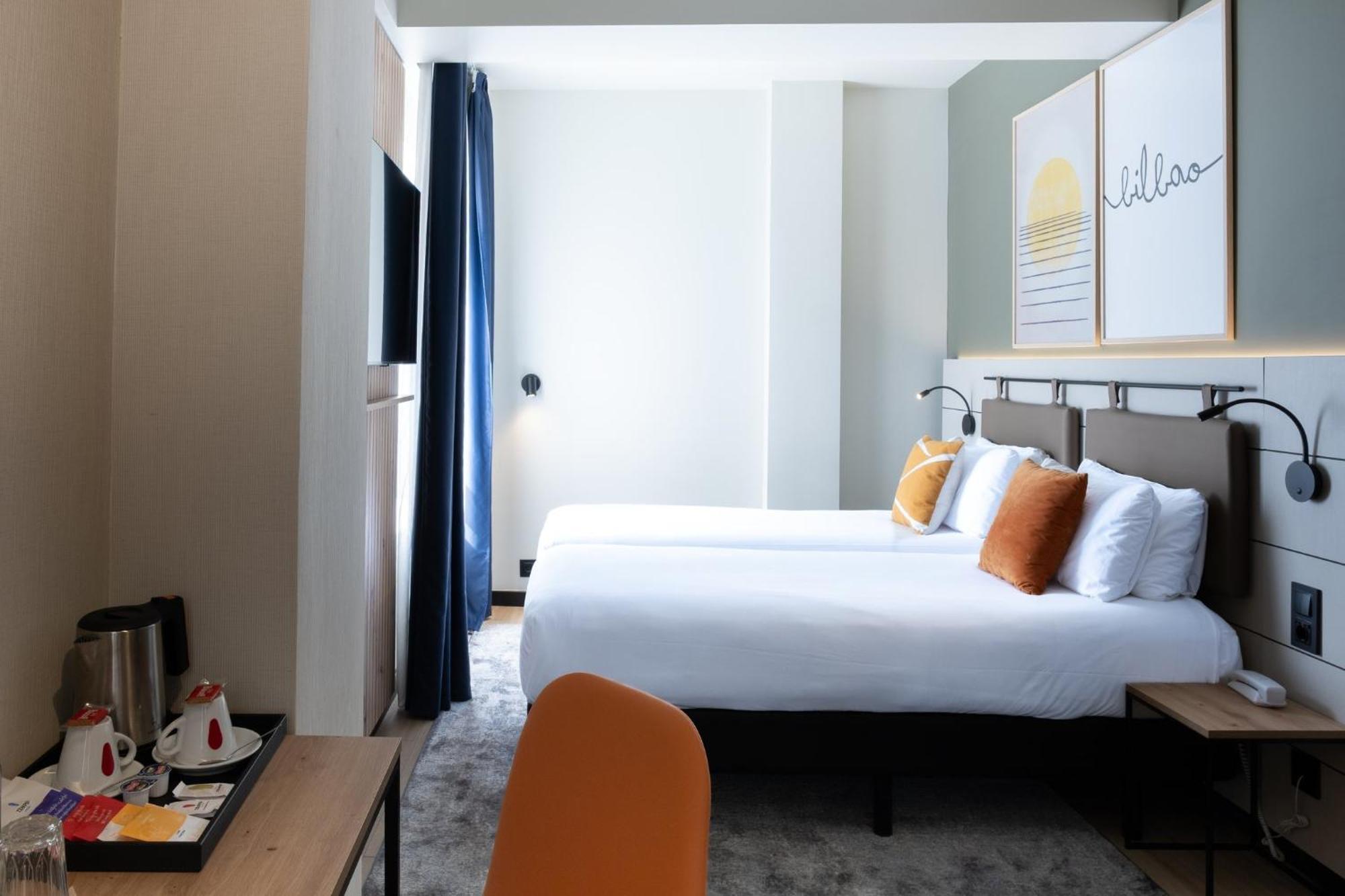 Standard Twin Room Two Twin Beds