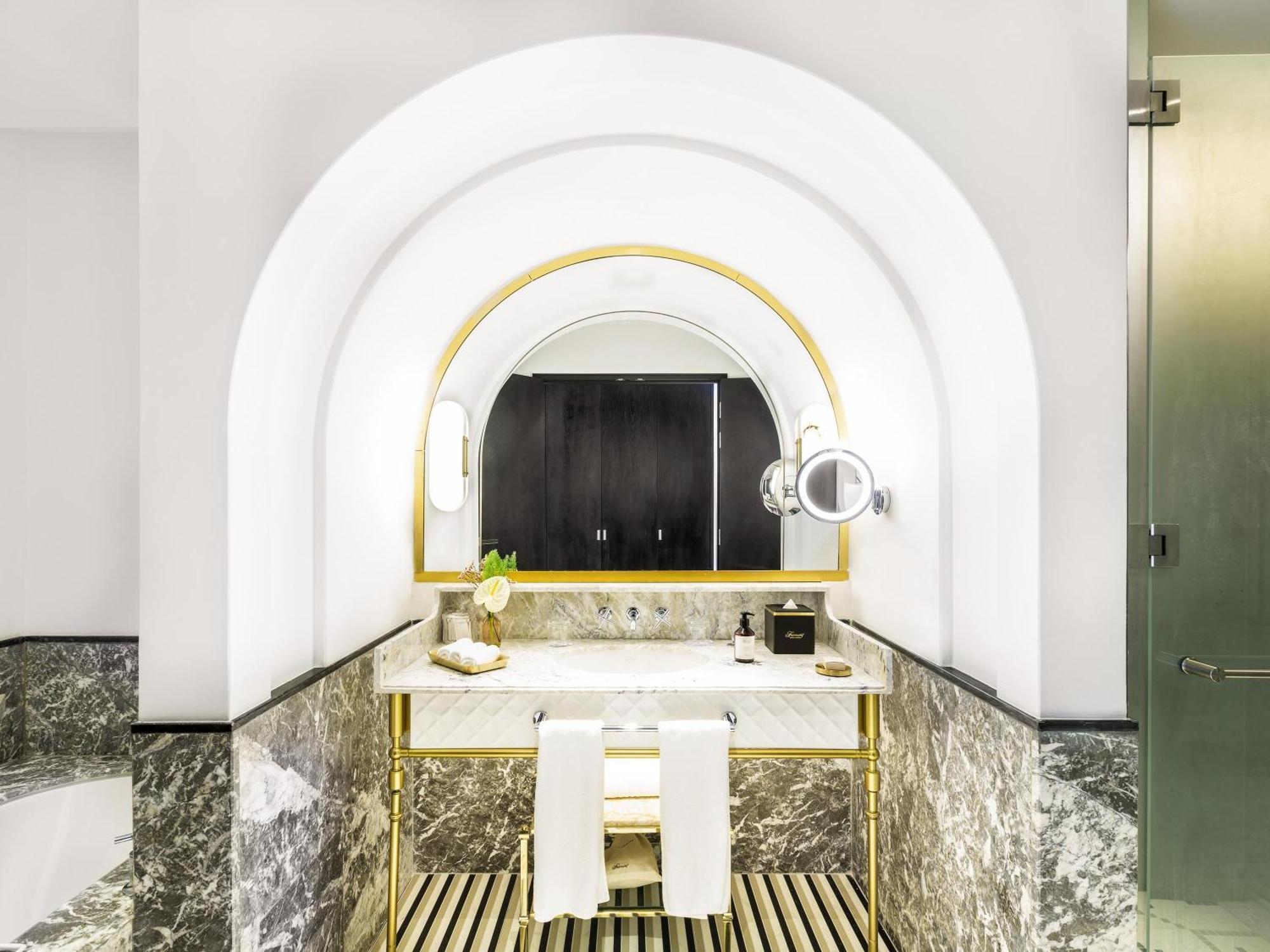 Hébergement Fairmont avec 2 Lits Queen-Size et Balcon - Vue sur Océan ou Ville