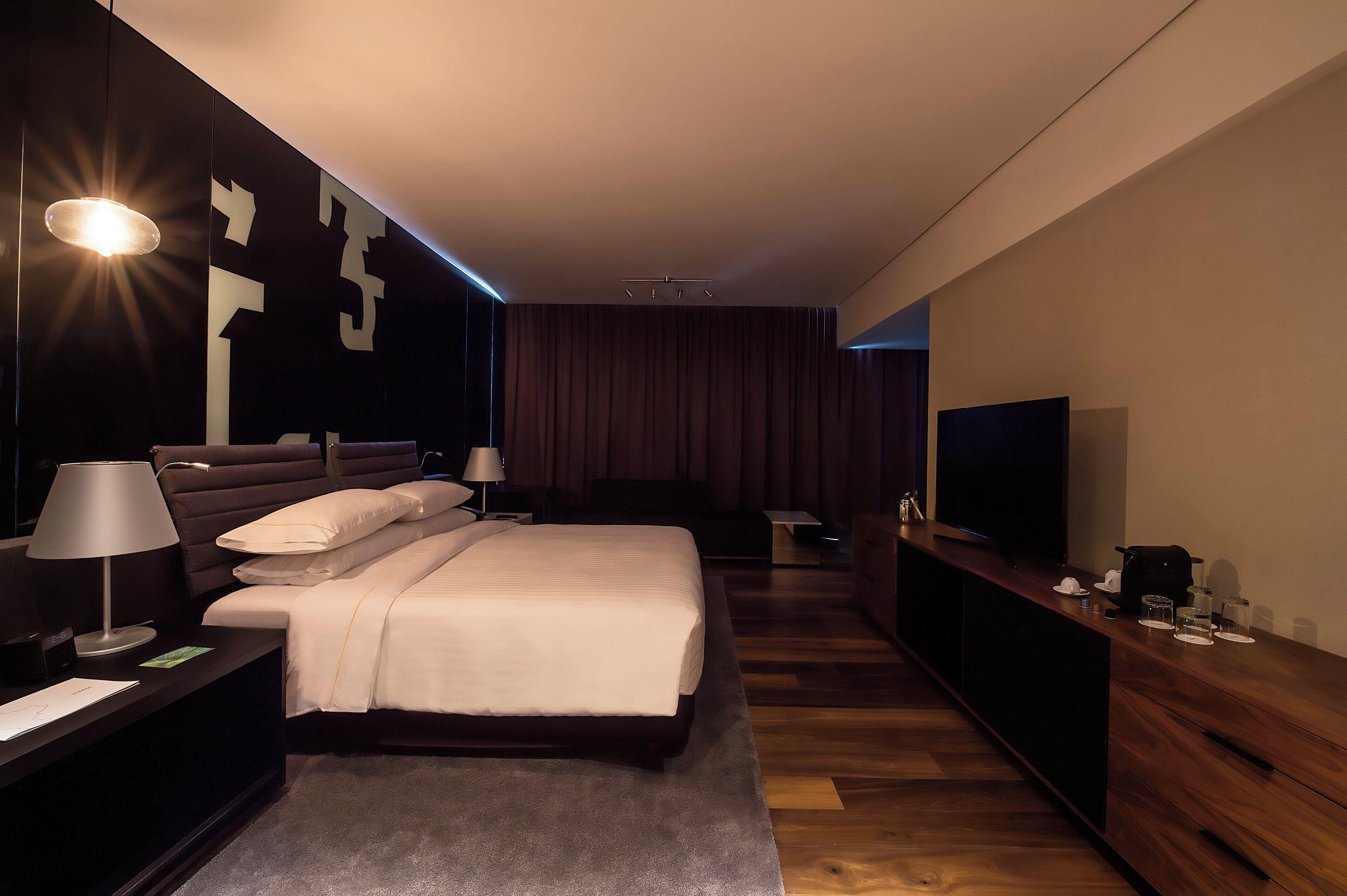 Junior Suite 1 King