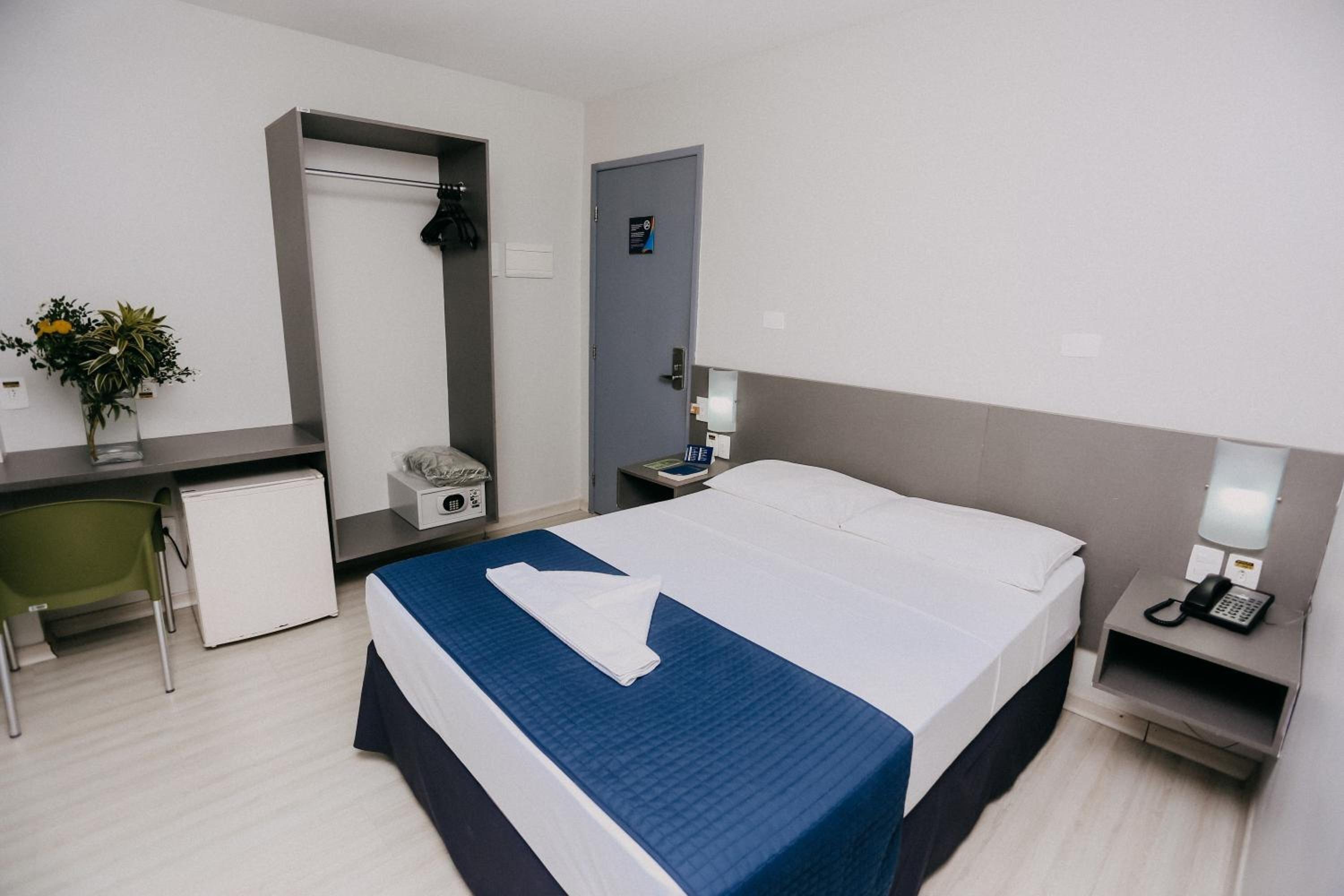 Triple Room,1742974037:JPEG