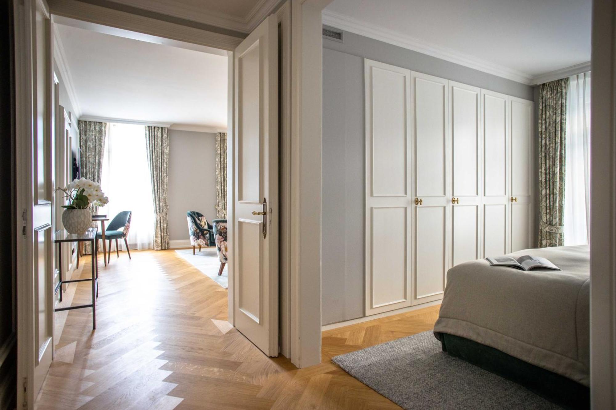 Deluxe Suite