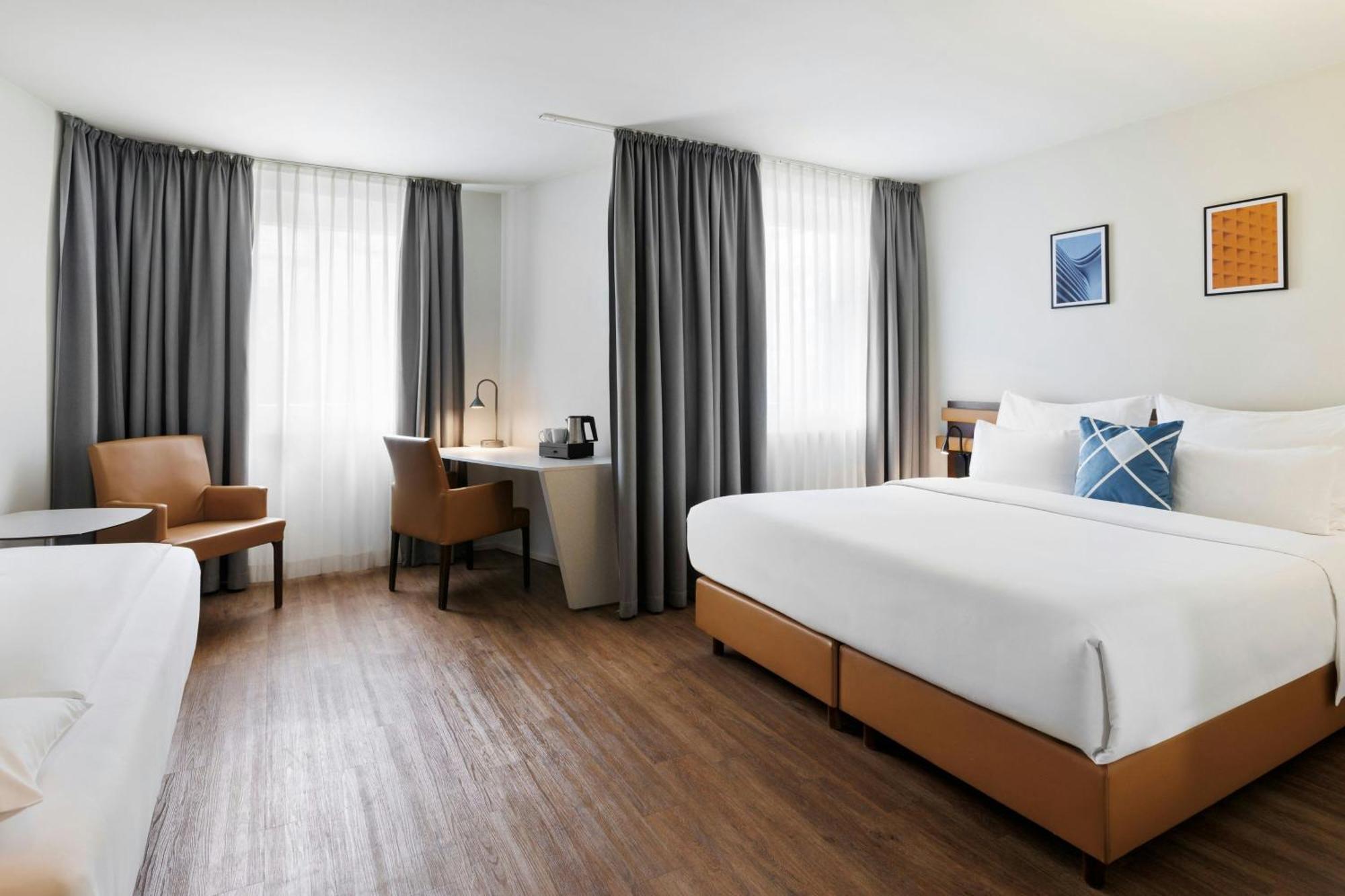 Large Standard King Room with One Twin Bed