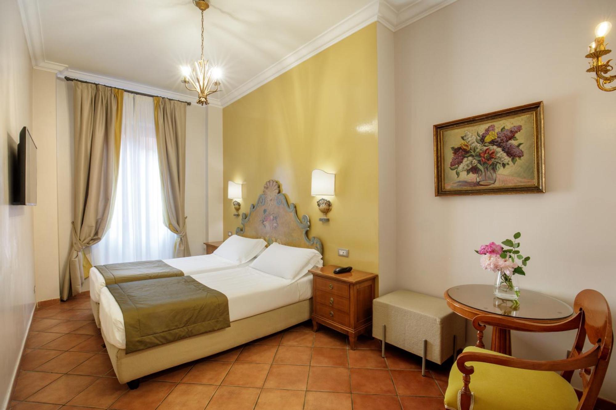 Superior Double or Twin Room Via dei Greci 23