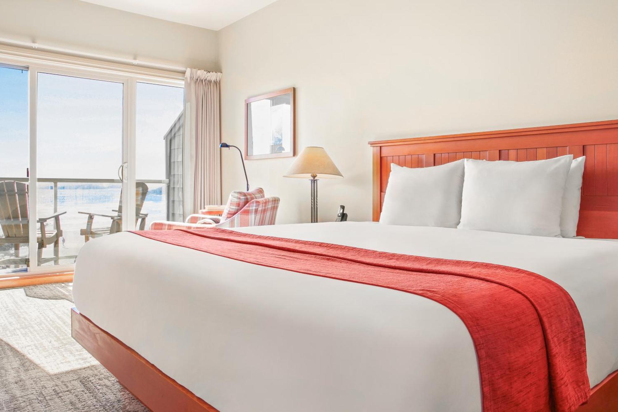 Deluxe King Room Ocean View