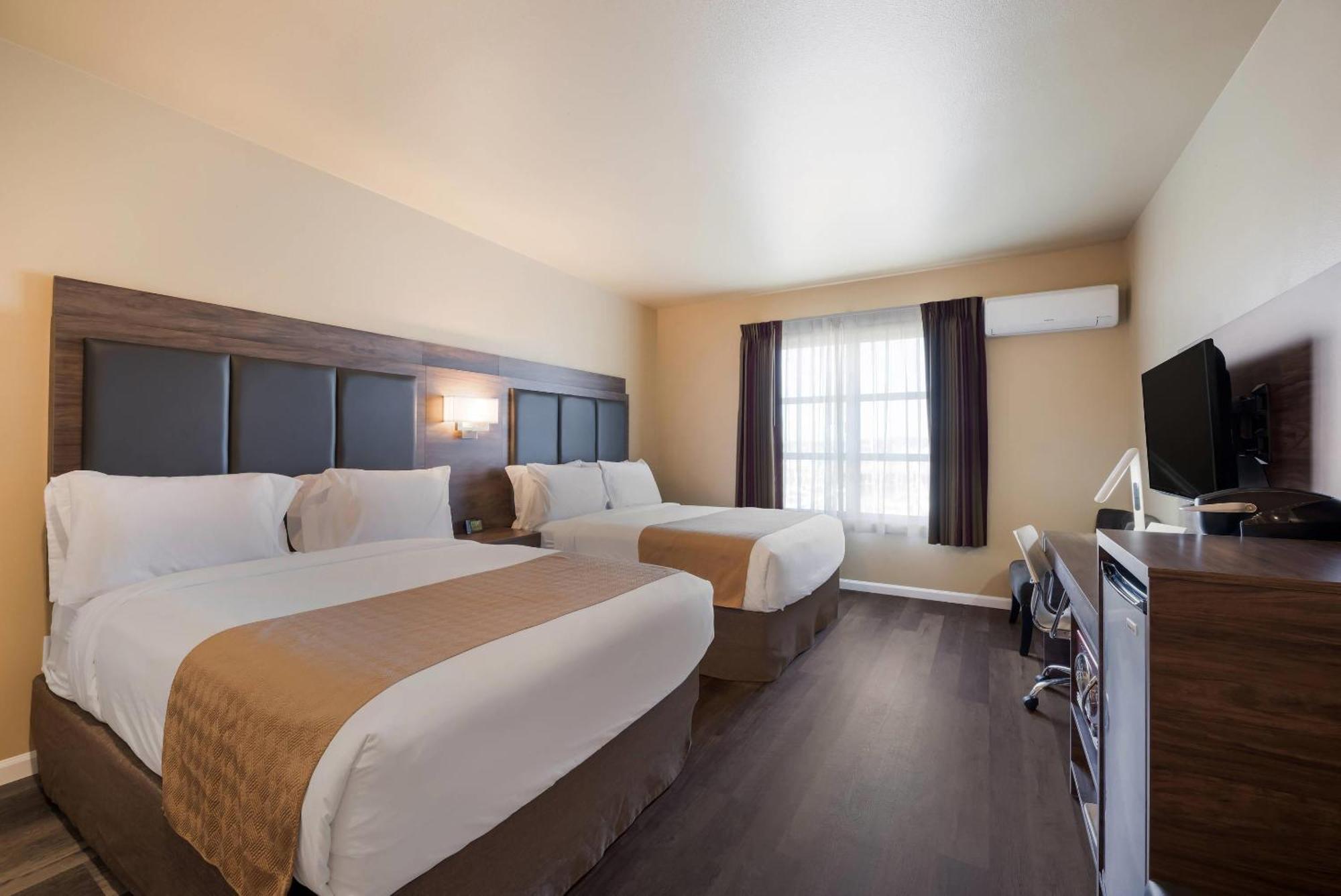 Queen Room Two Queen Beds