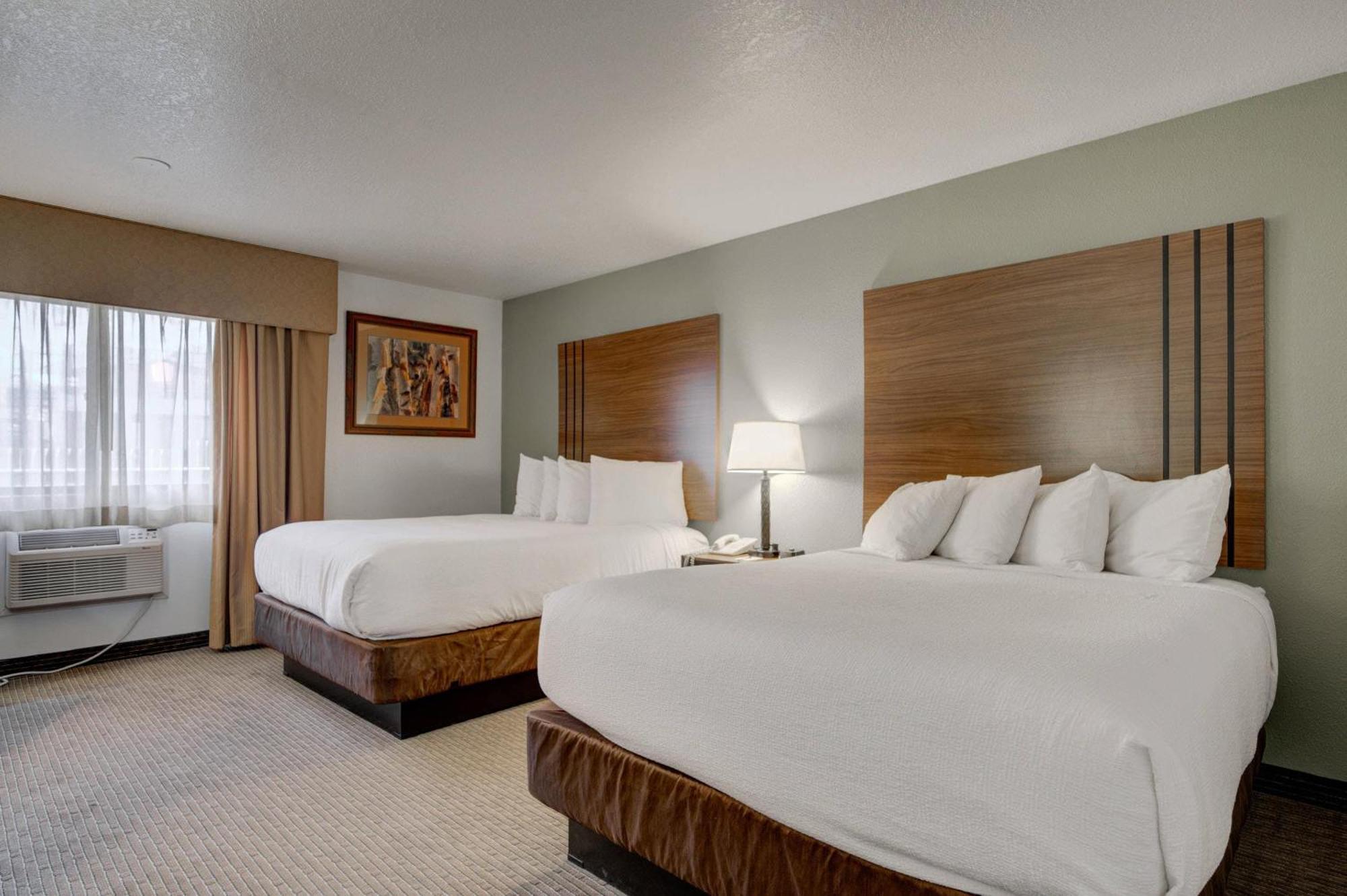 Queen Room Two Queen Beds Non-Smoking