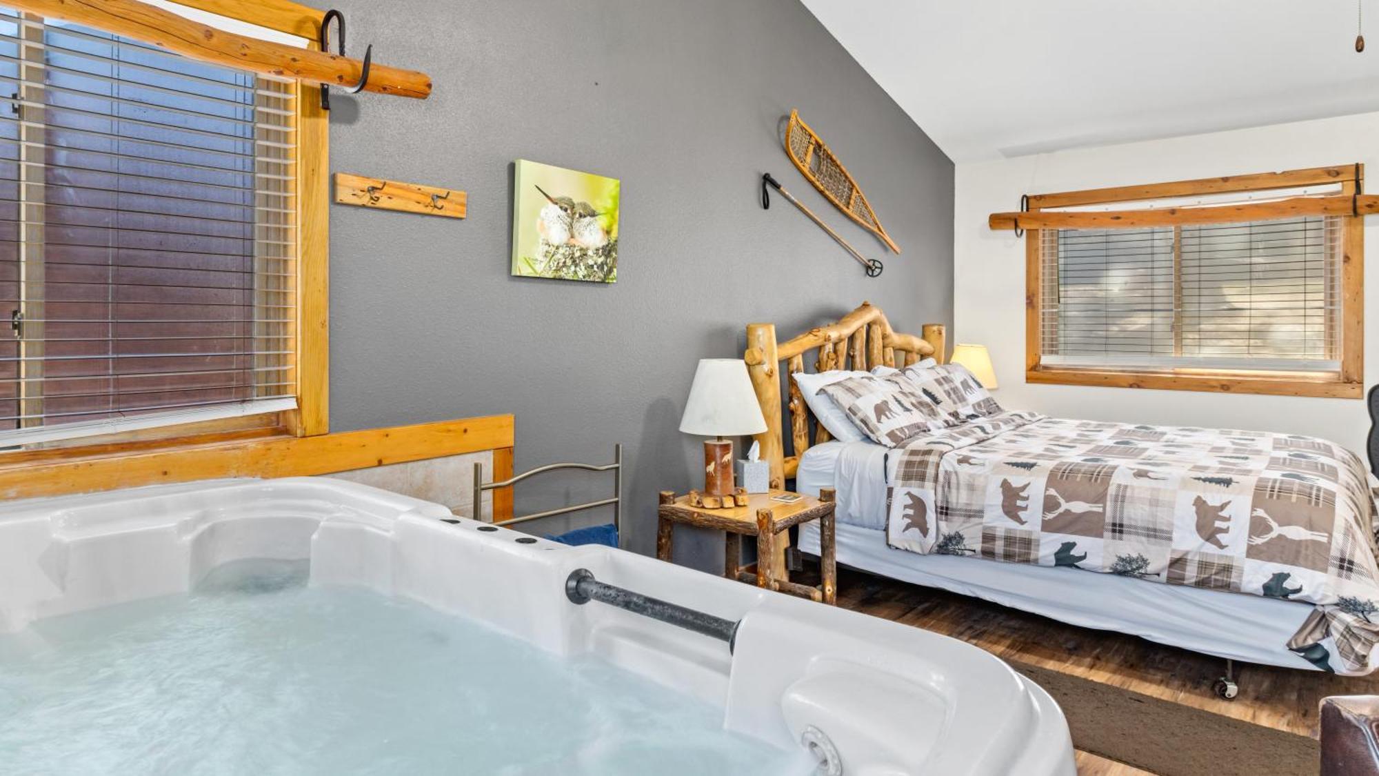 Cottage Hot Tub #6