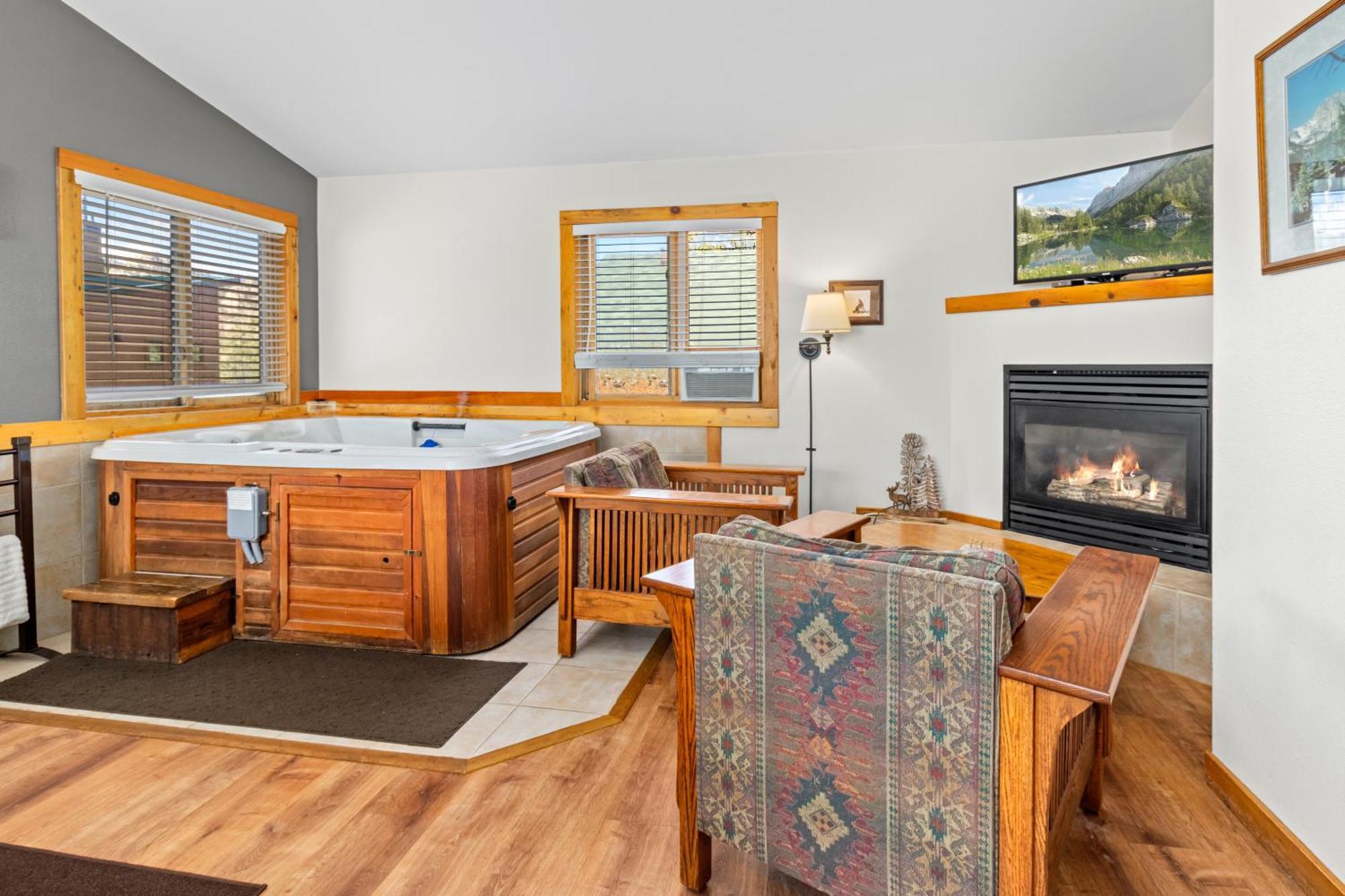 Cottage Hot Tub #5