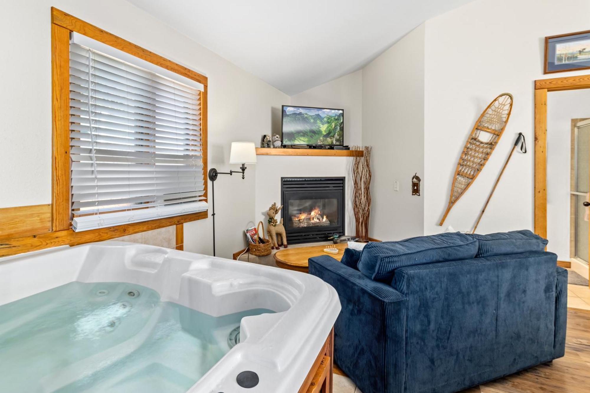Cottage Hot Tub #7