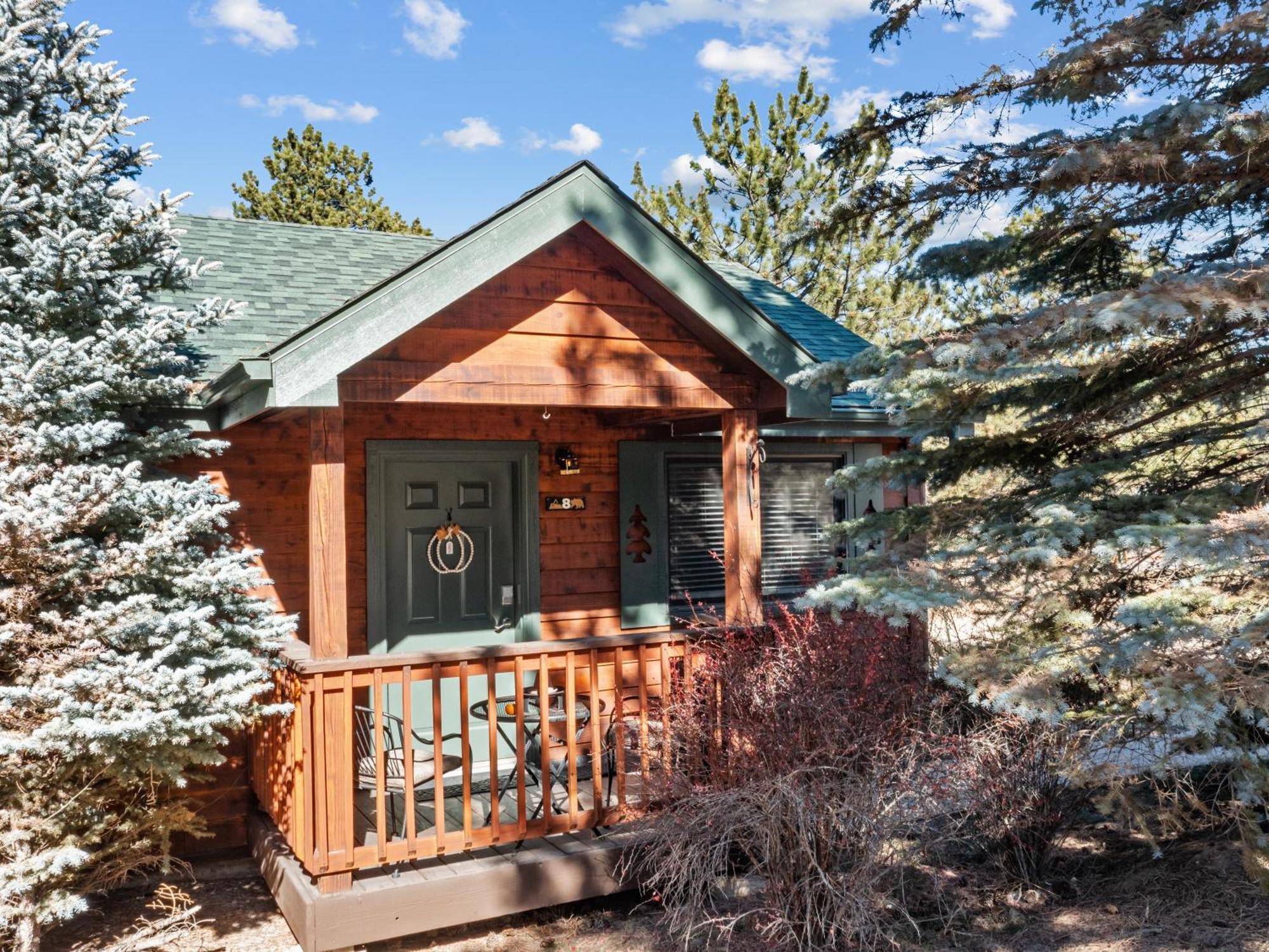 Cottage Hot Tub #8