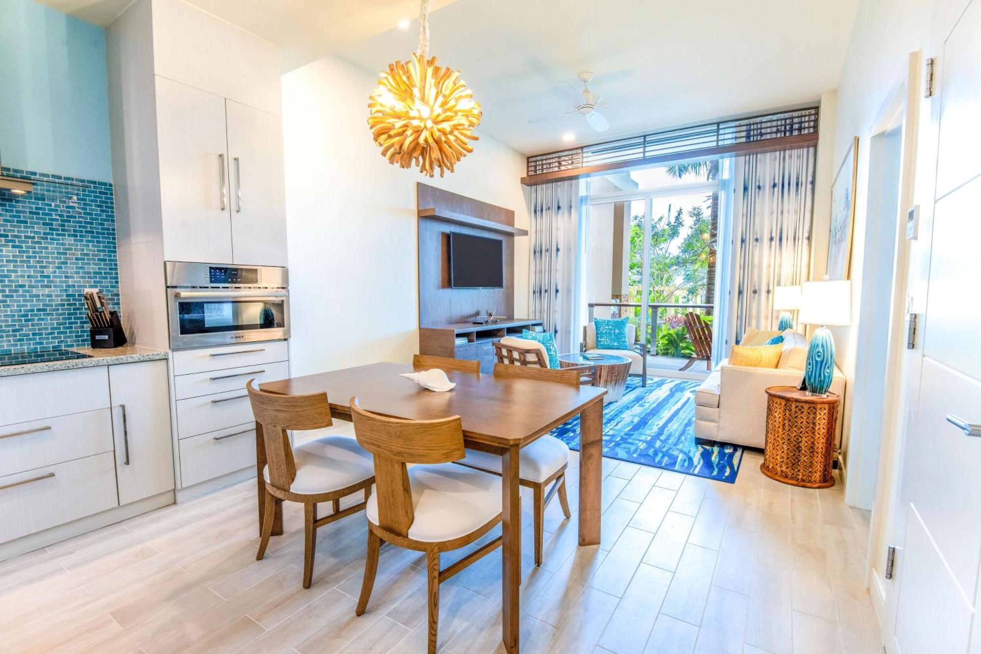 One-Bedroom Apartment Balcony Sea View