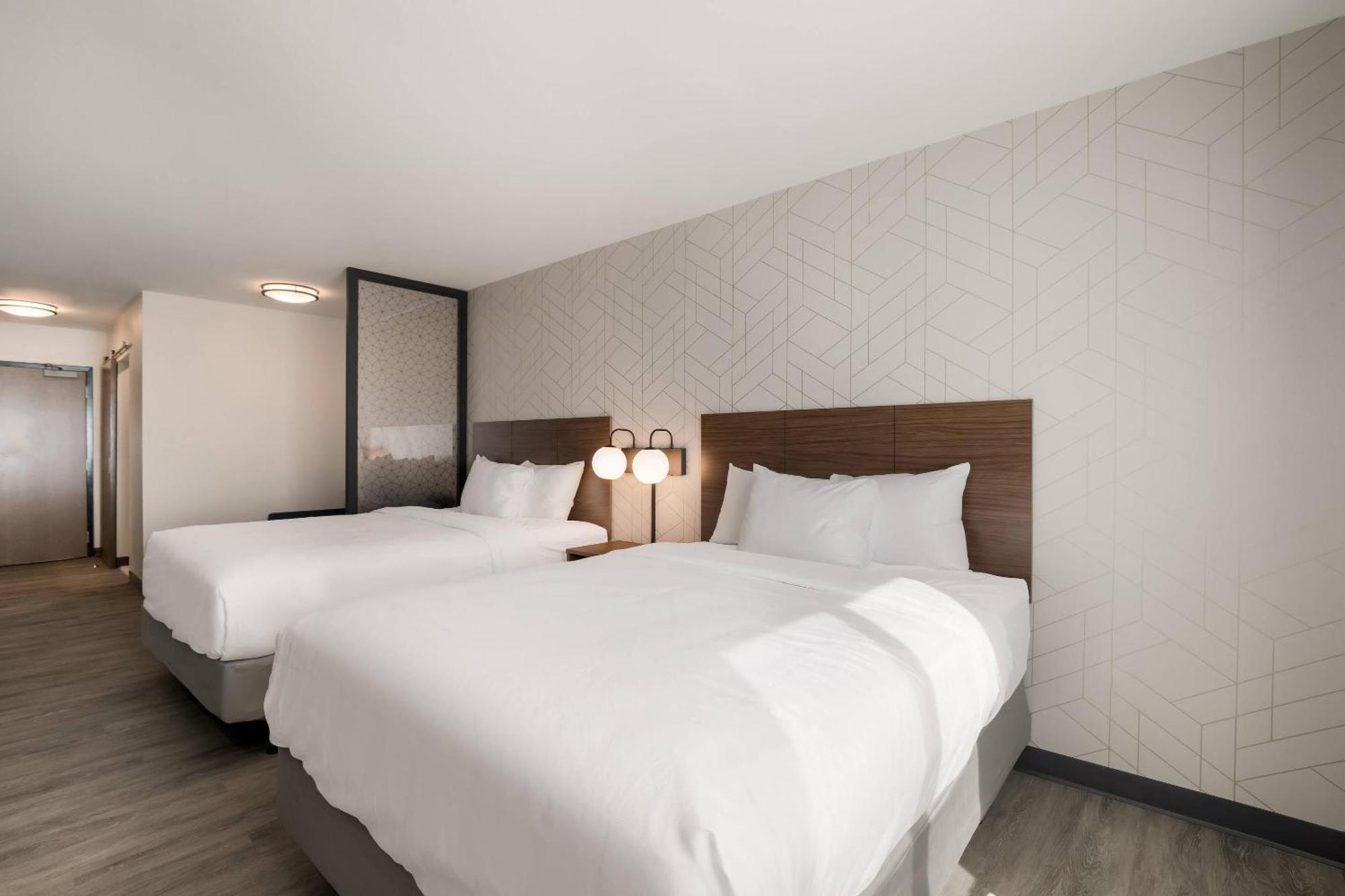 Queen Room Two Queen Beds Tub Accessible or Non Smoking
