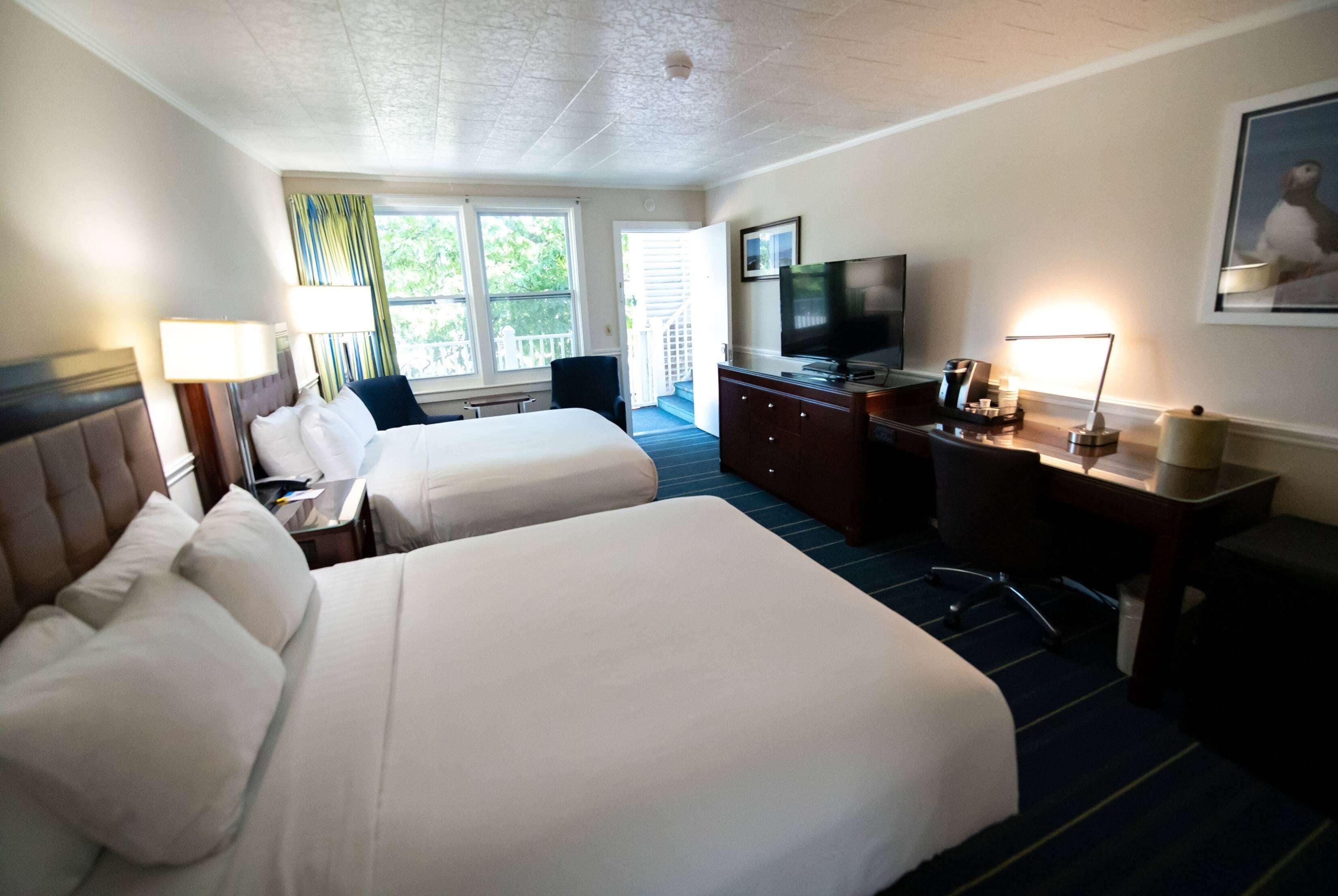 Double Room Two Double Beds Non-Smoking