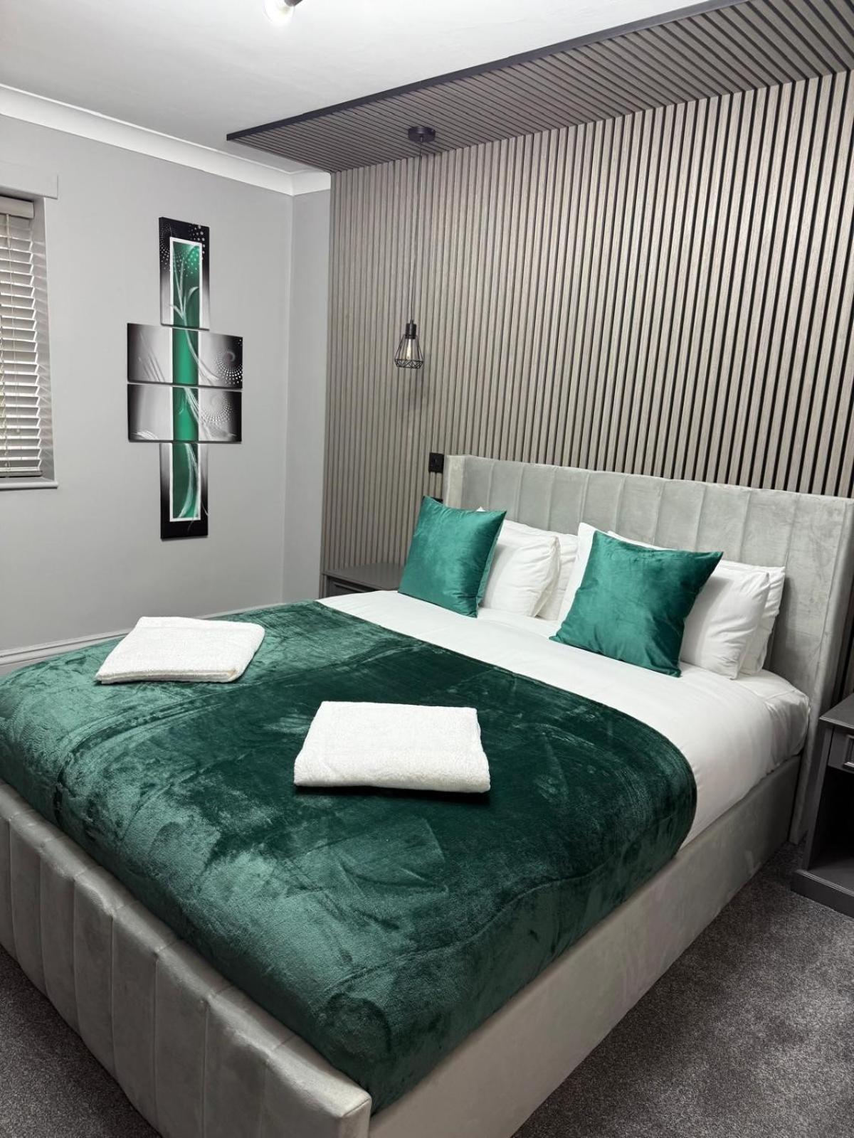 Deluxe King Room