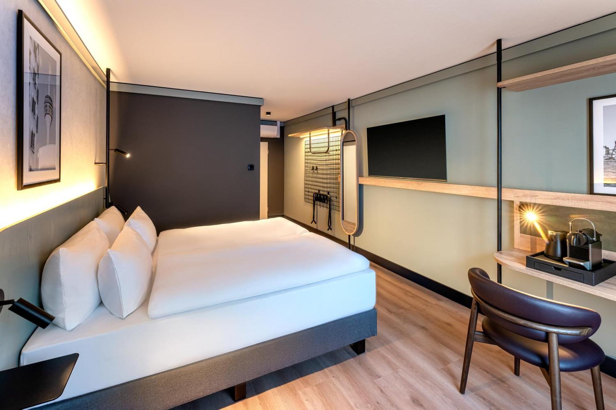 Superior Room,1729980048:JPEG