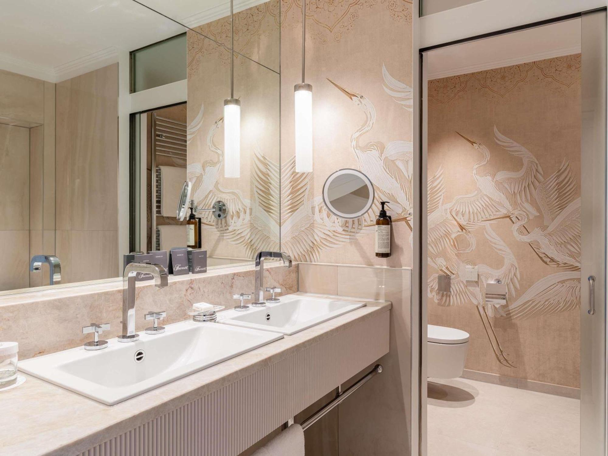 Quarto Deluxe com Vista para o Lago