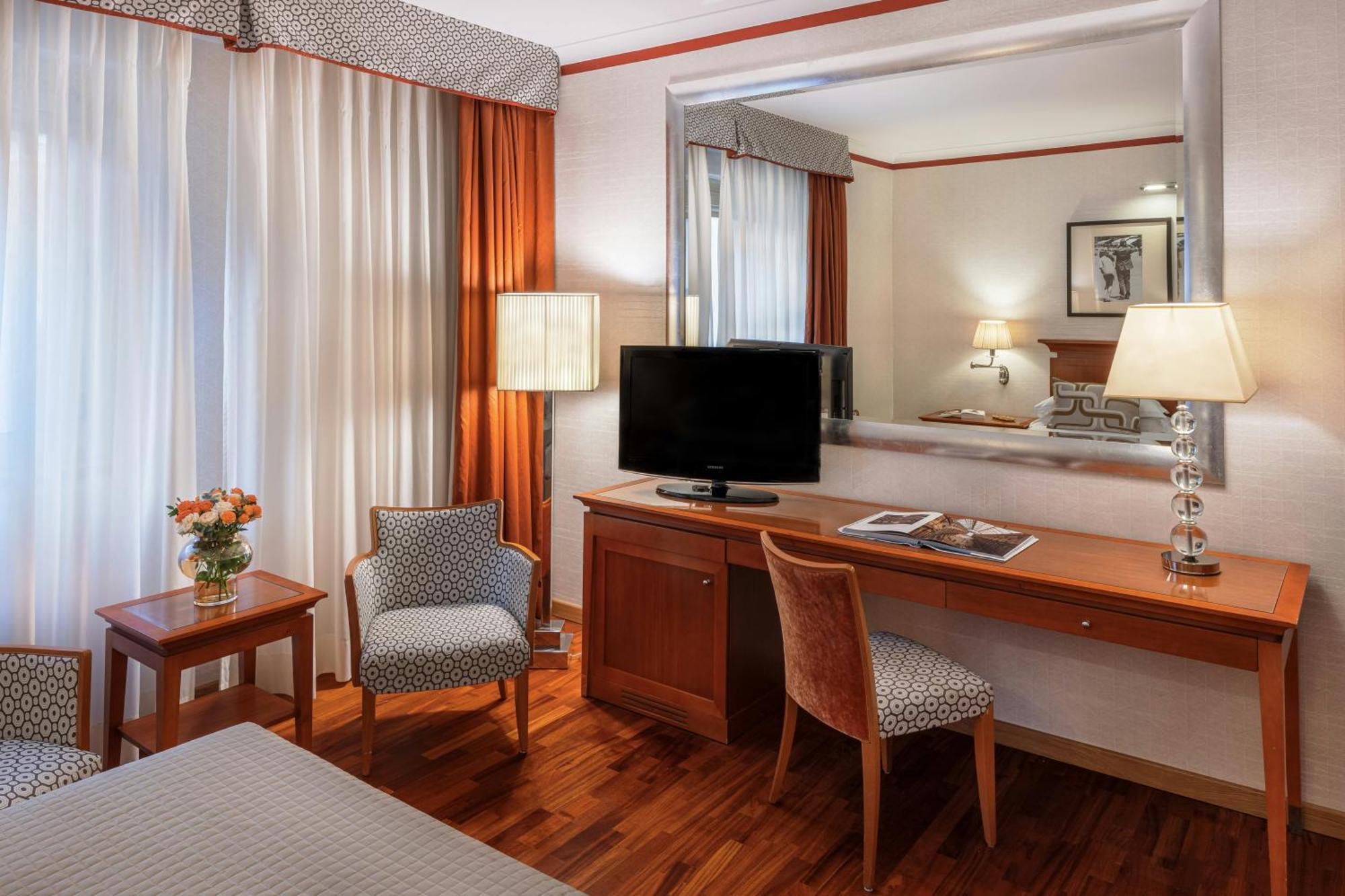 Deluxe Double or Twin Room