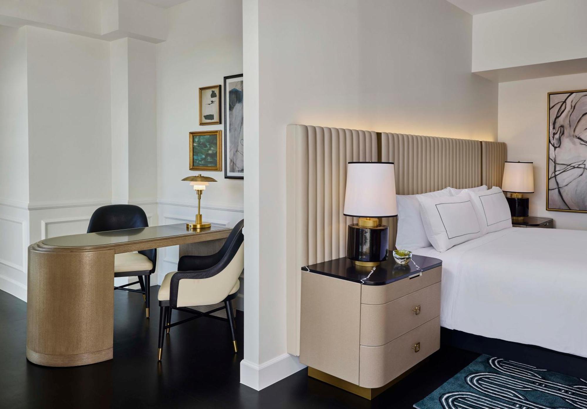 Deluxe One King Bed Room