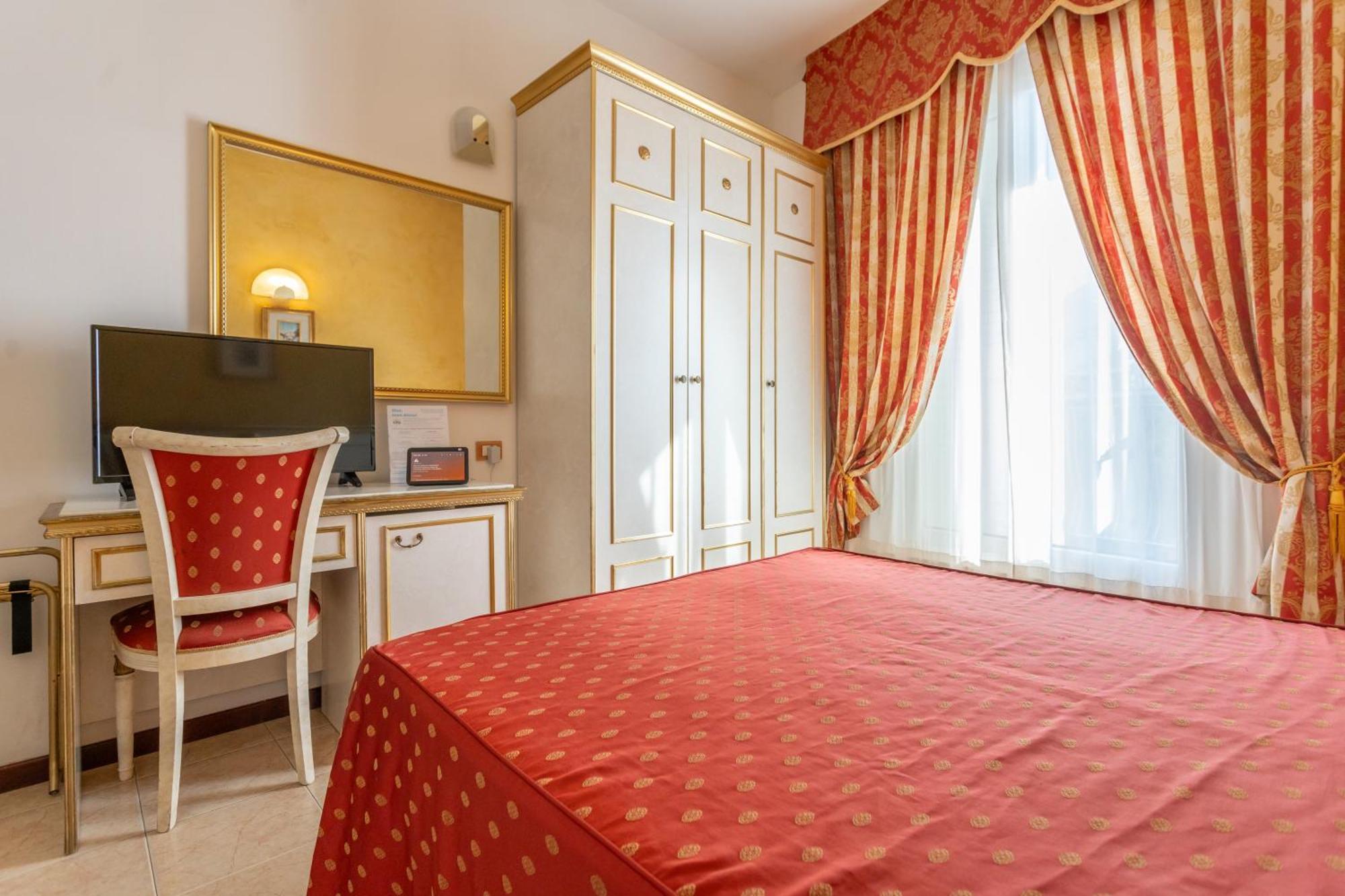 Standard Double or Twin Room Balcony