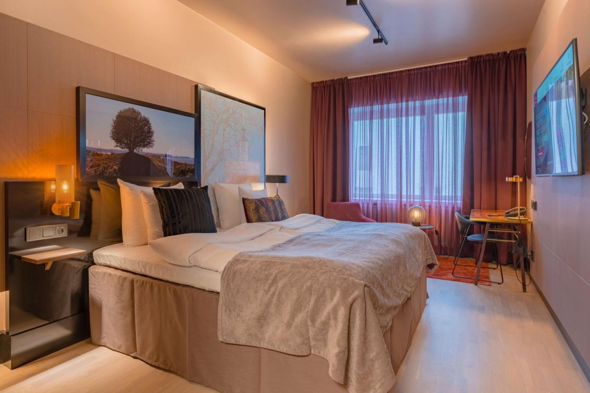 Standard King Room