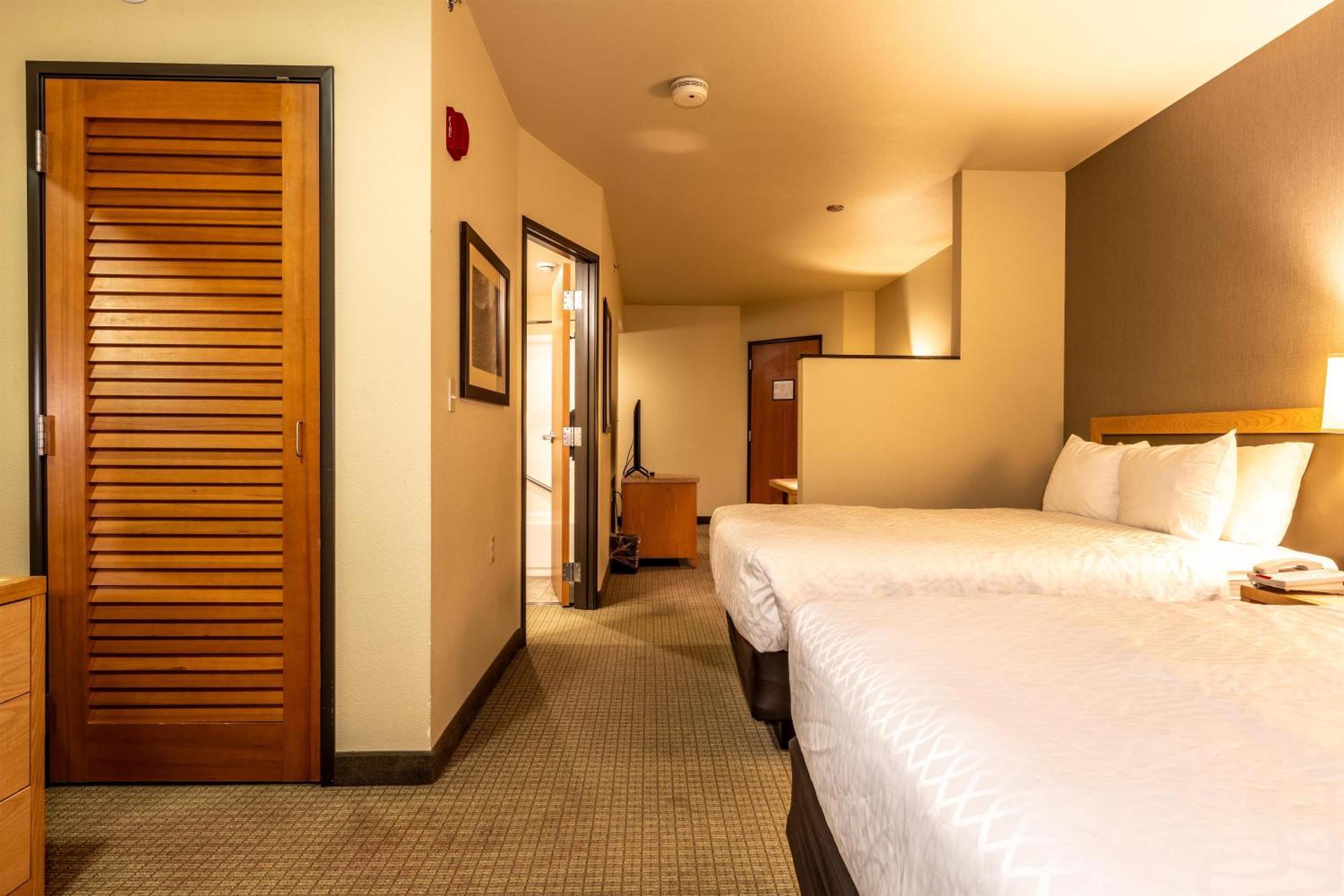 Junior Suite Two Queen Beds