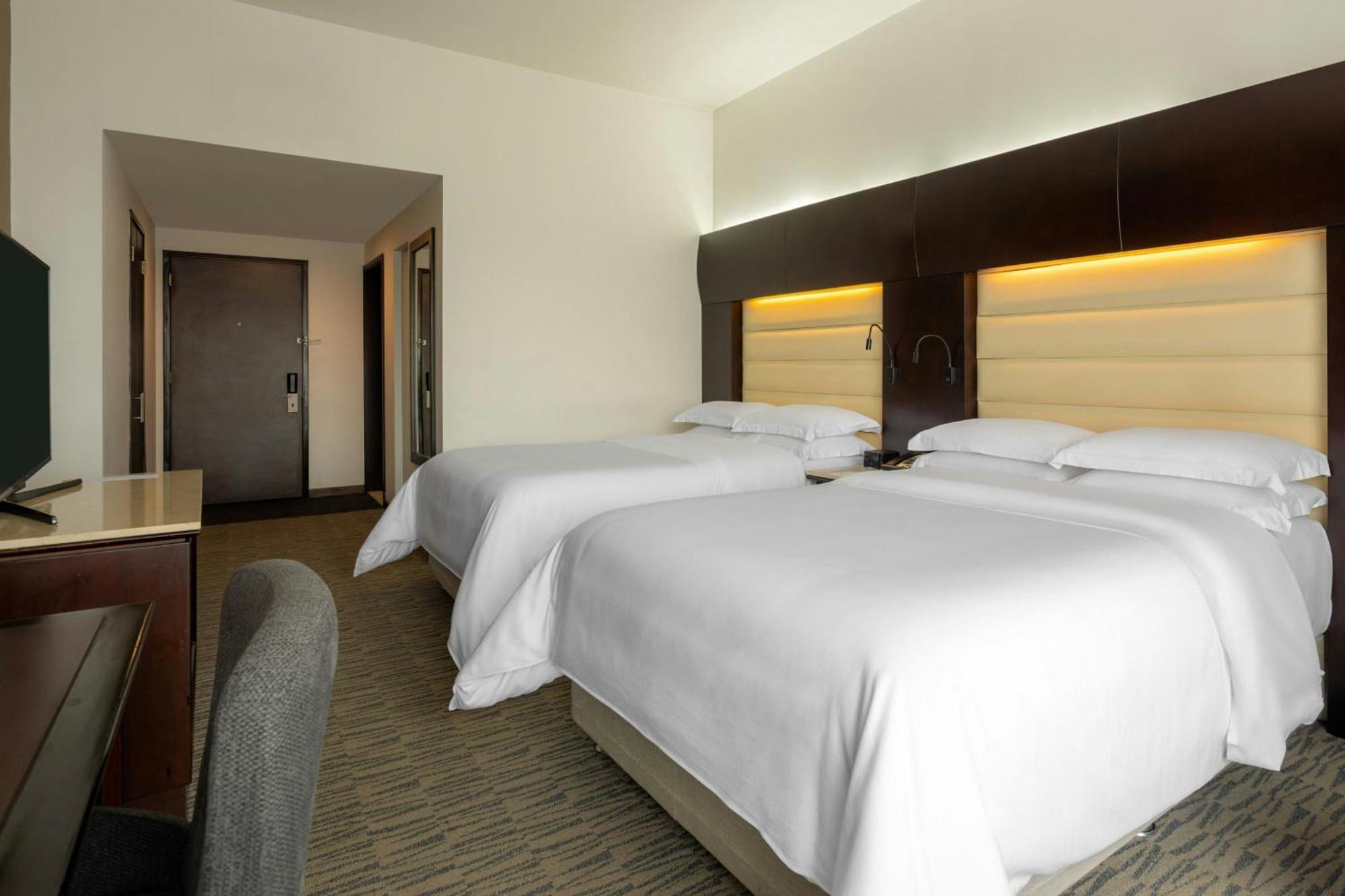 Double Room Two Double Beds High Floor or Club Access