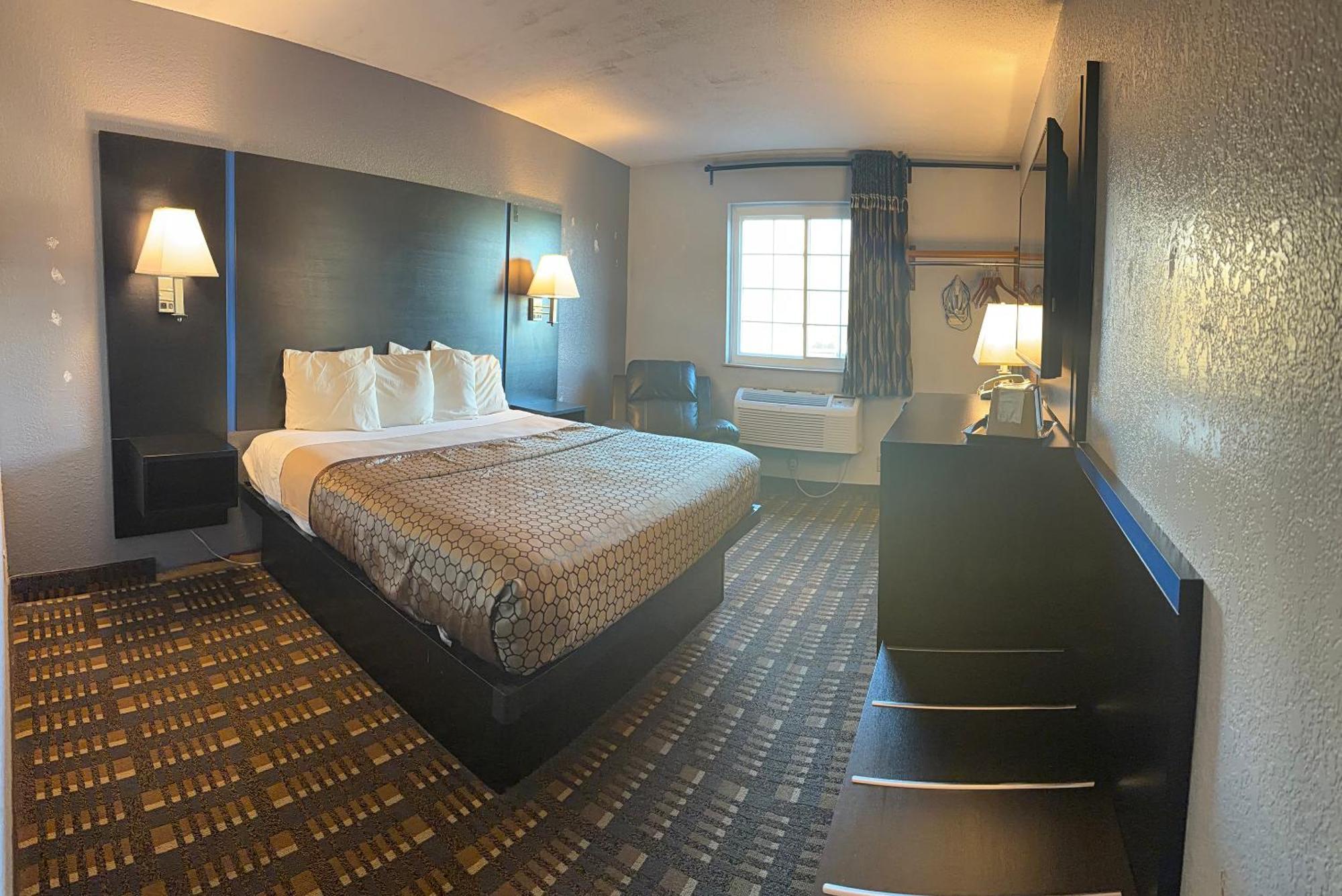 Standard King Room