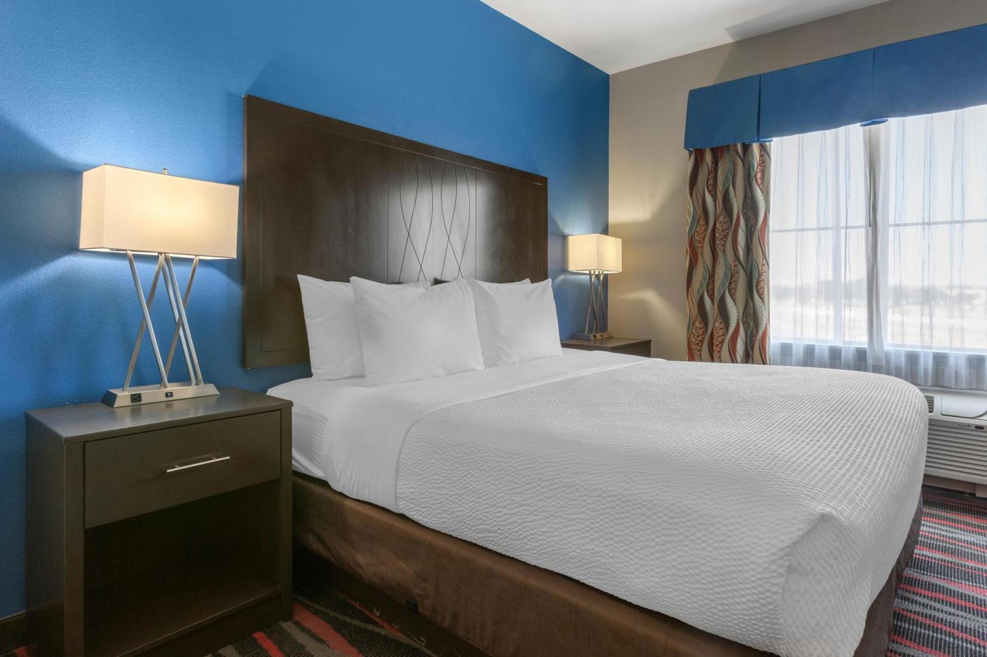King Suite with Sofa Bed - Non-Smoking