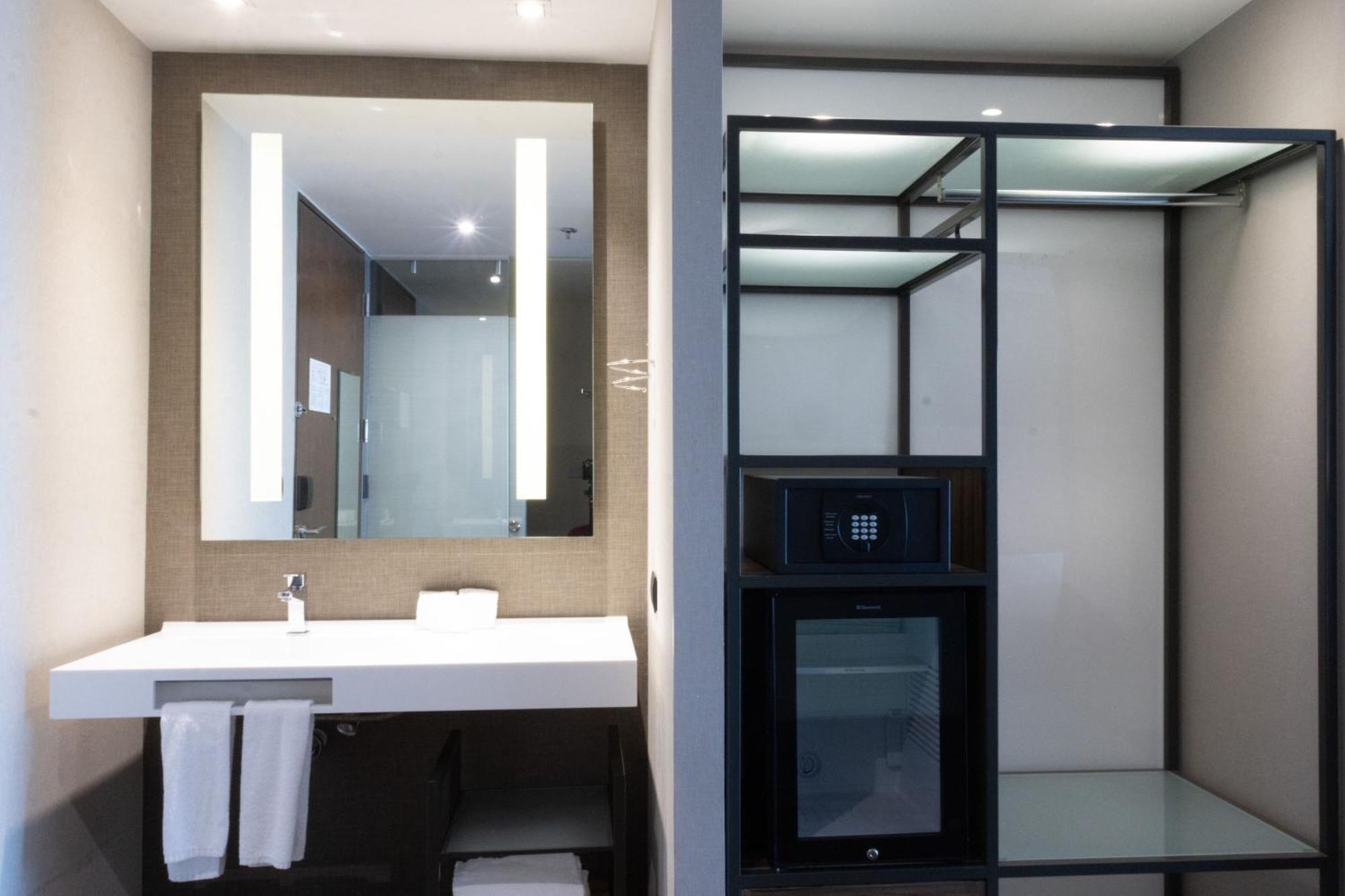 Lifestyle King Size Room